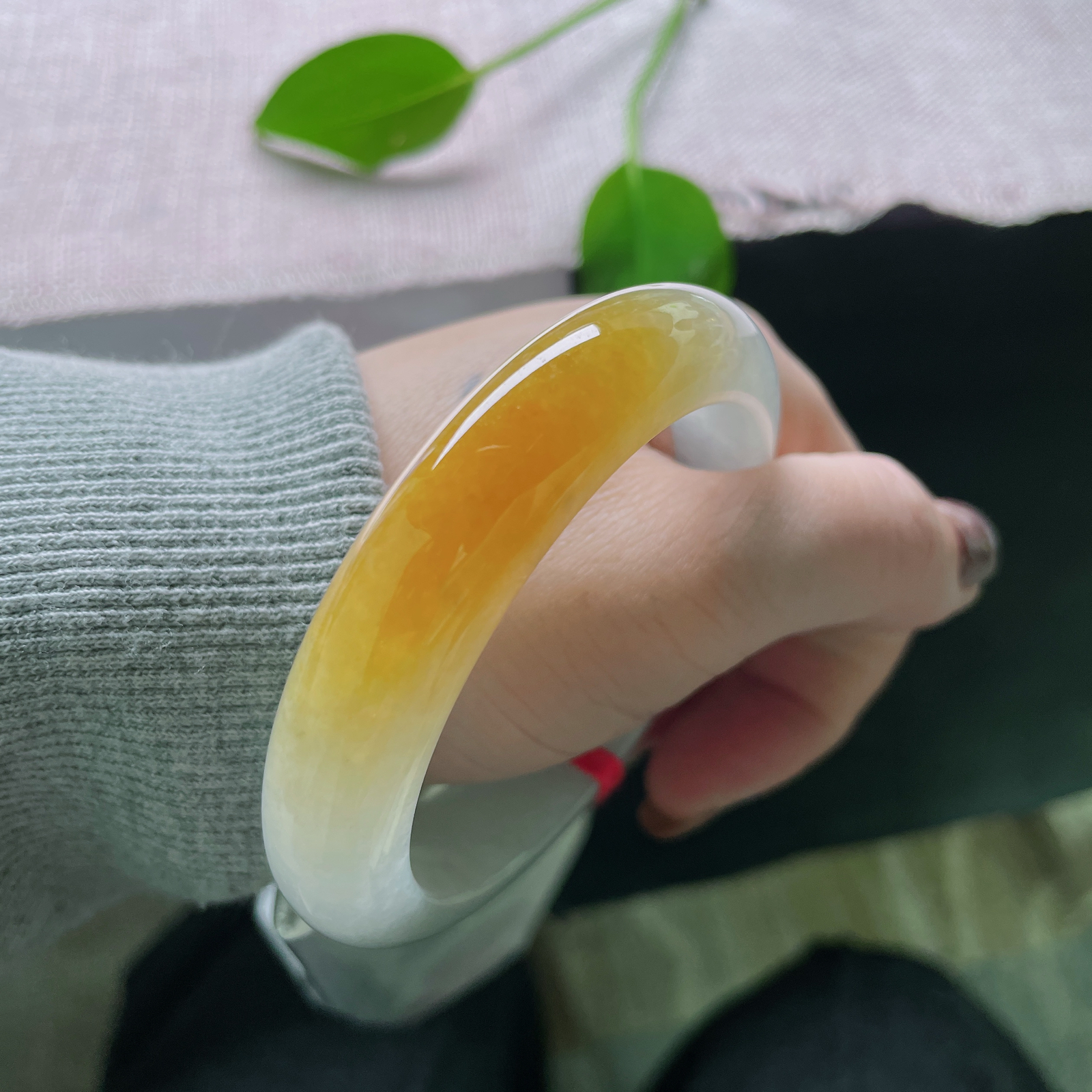 55.3/12.5/8.7，冰黄翡正圈，种老，像日落跌进昭昭星野，人间忽晚，山河已秋