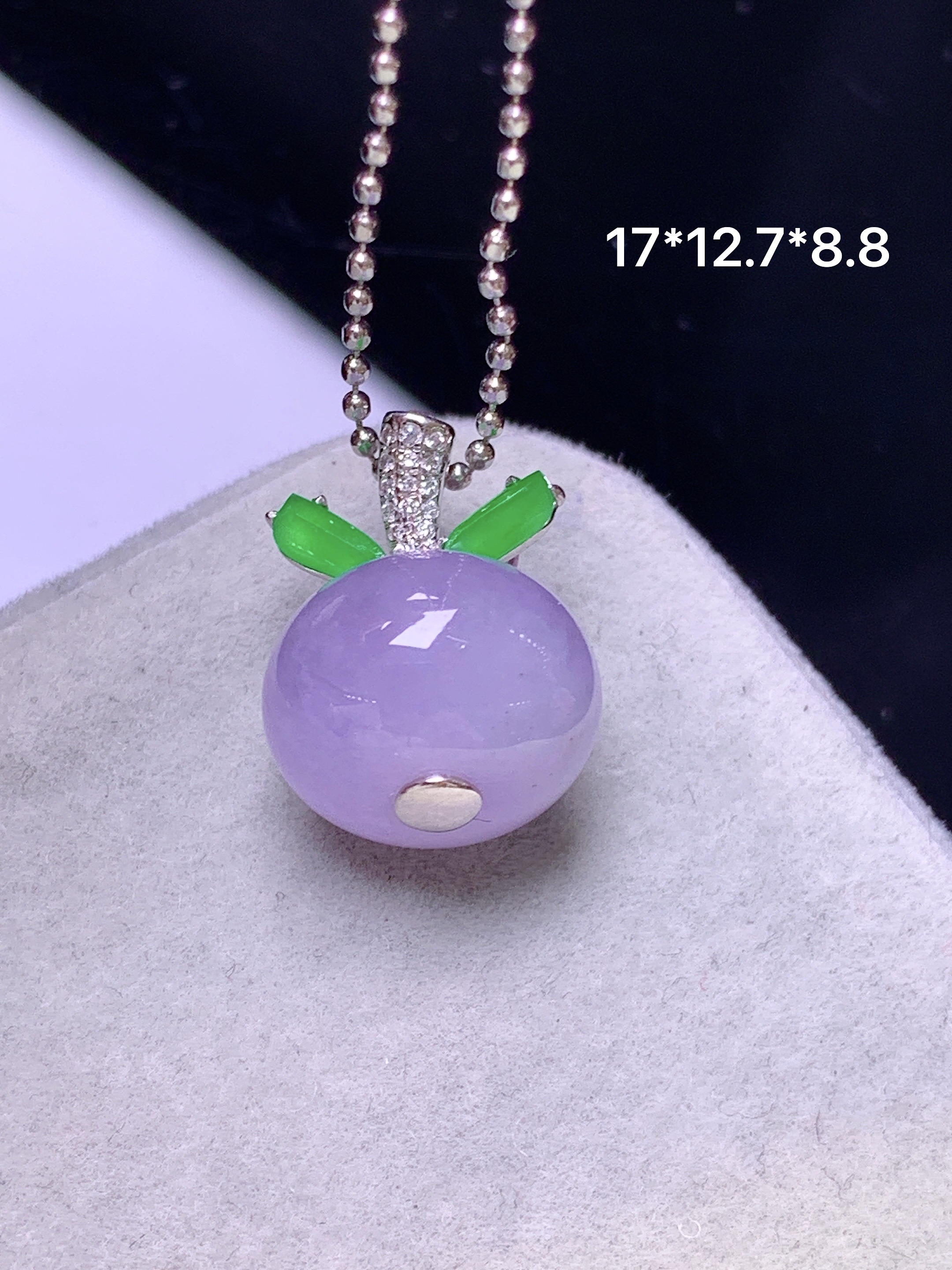 18k金钻镶嵌紫罗兰路路通吊坠 玉质细腻 色泽艳丽清新 水润亮眼 整体尺寸17*12.7*8.8c4