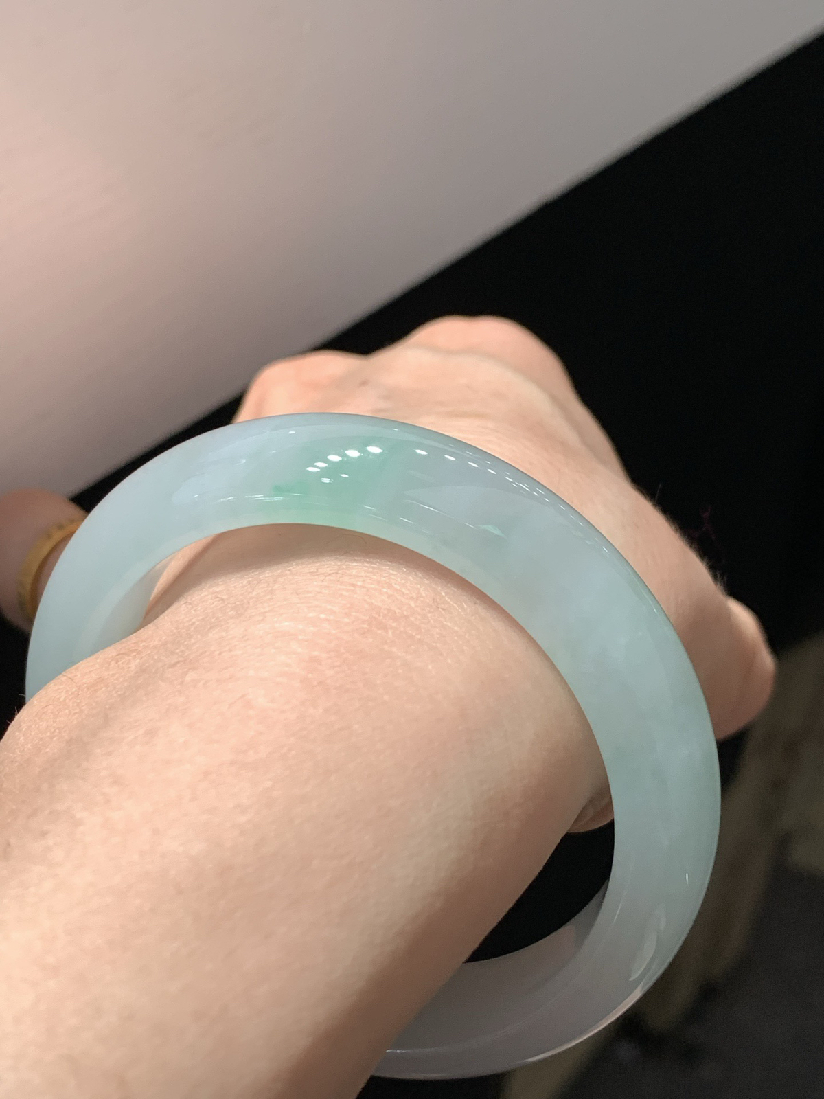 尺寸53.9/13/8.5，糯冰手镯
种好水润 清新甜美