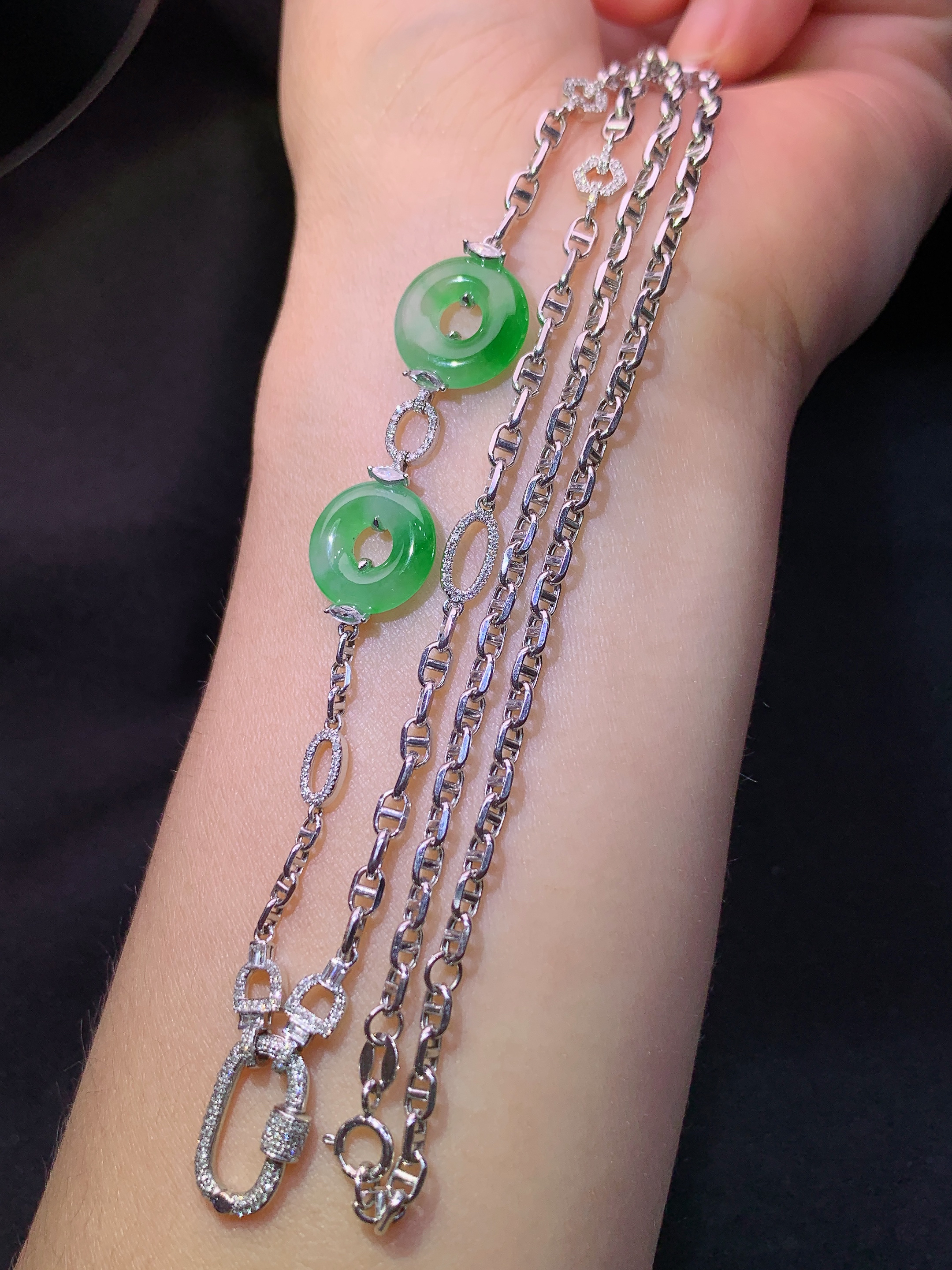 18k金钻镶嵌翠绿平安扣多用项链 玉质细腻 色泽艳丽清新 水润亮眼 裸石尺寸12.3*3j4