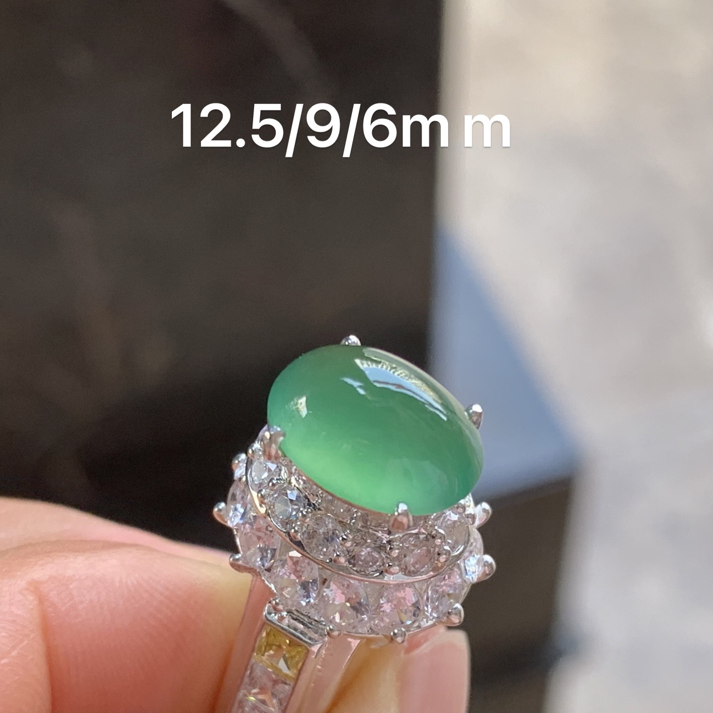 冰种晴绿戒面 水润清新 饱满 铜托