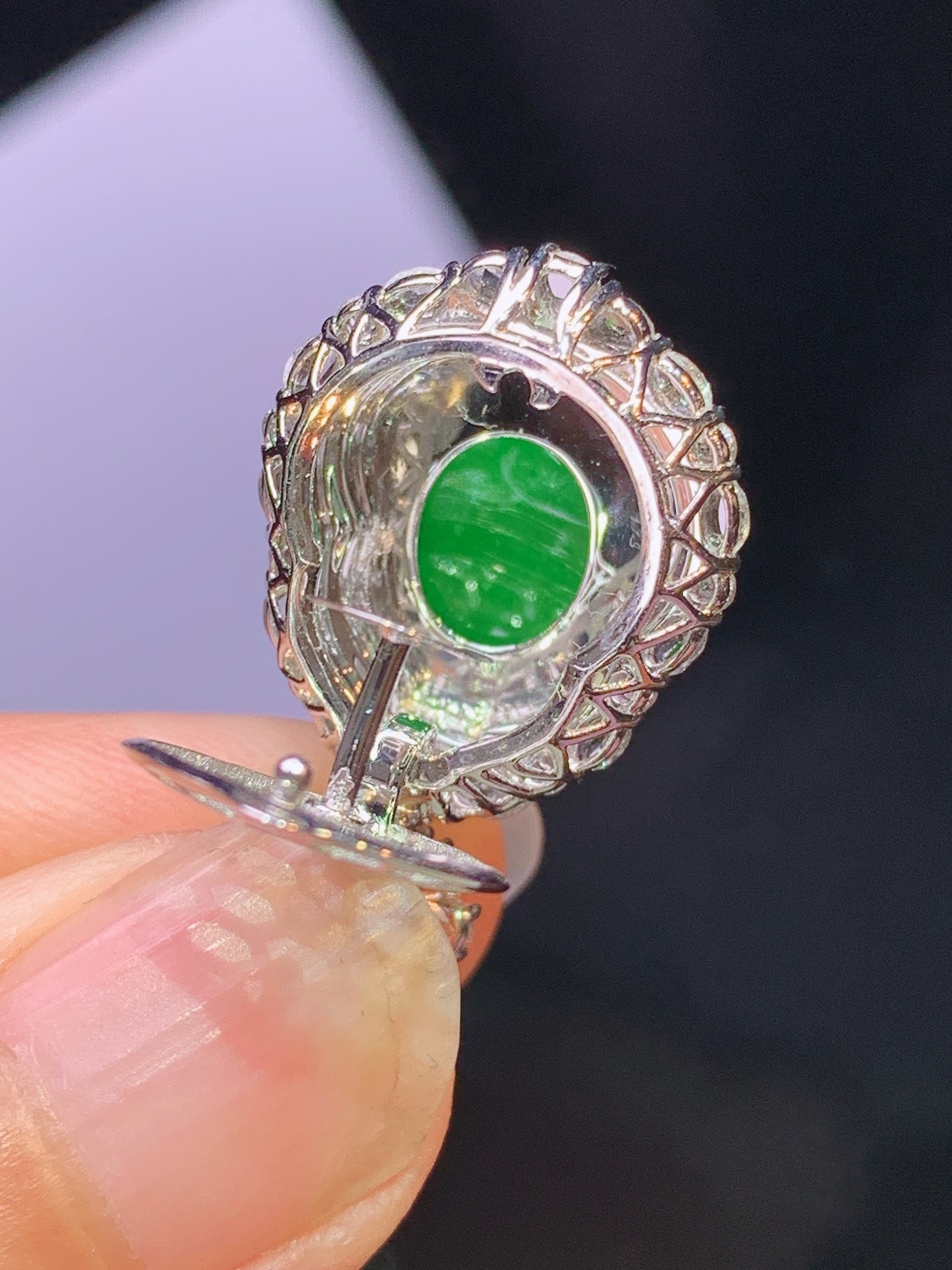 18k金钻镶嵌满绿葫芦吊坠 玉质细腻 色泽艳丽清新 水润亮眼 整体尺寸26.6*16*10h1