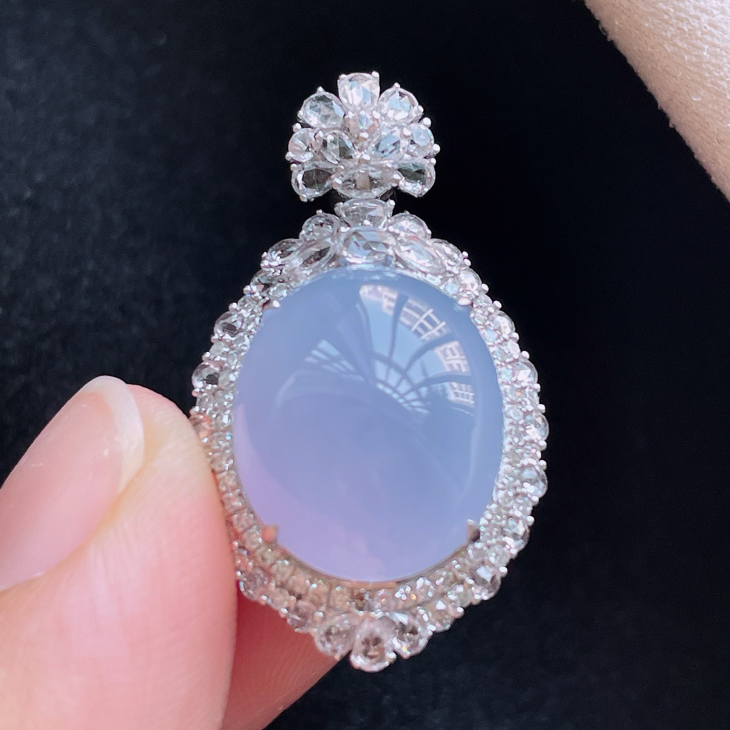 18K 紫罗兰·蛋面吊坠

整30.8-18.6-13.3
裸15.6-13.4-5.8