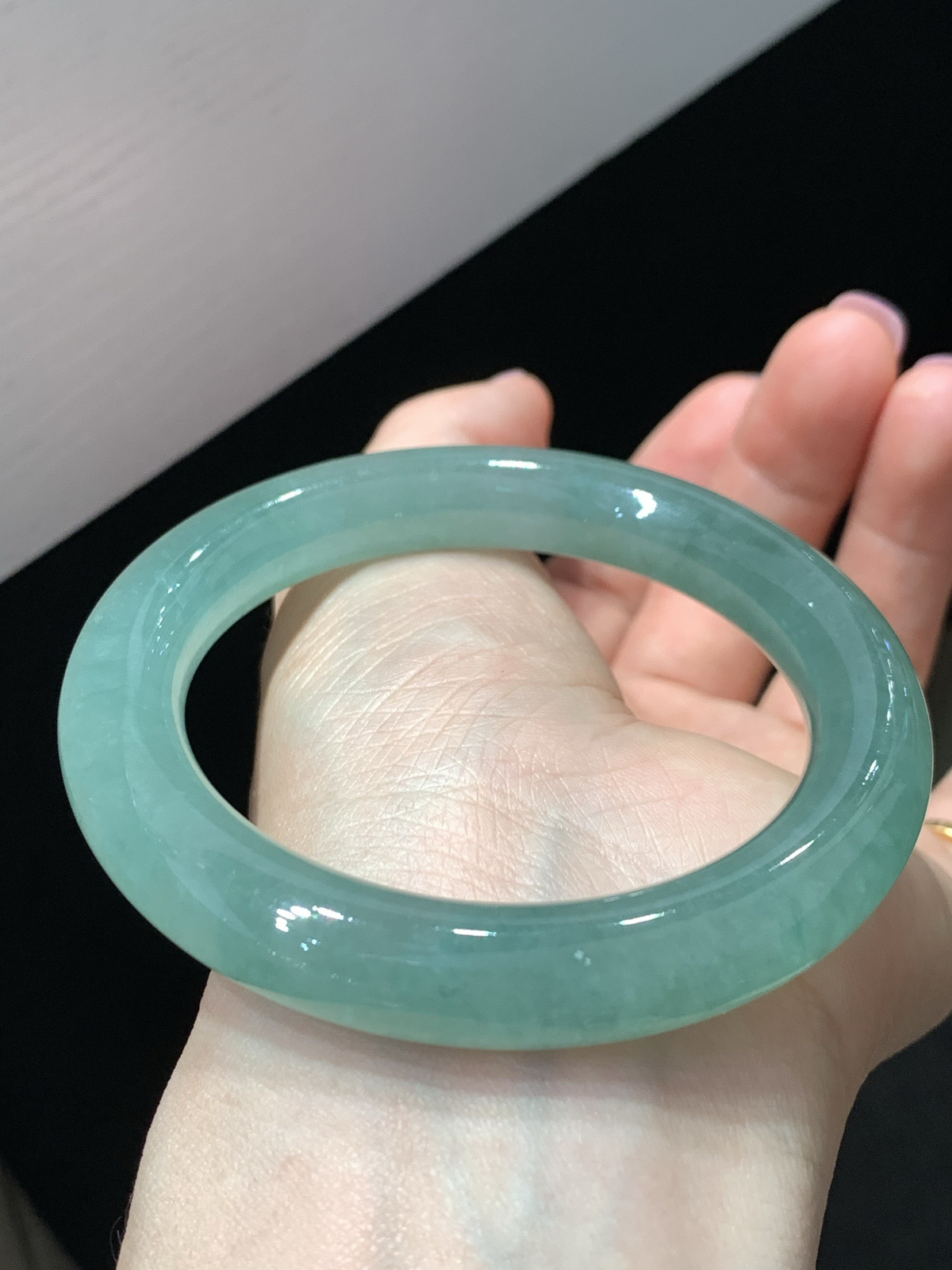 尺寸55.6/10.6/10.8，冰晴圆条手镯 
种好水足 清新甜美