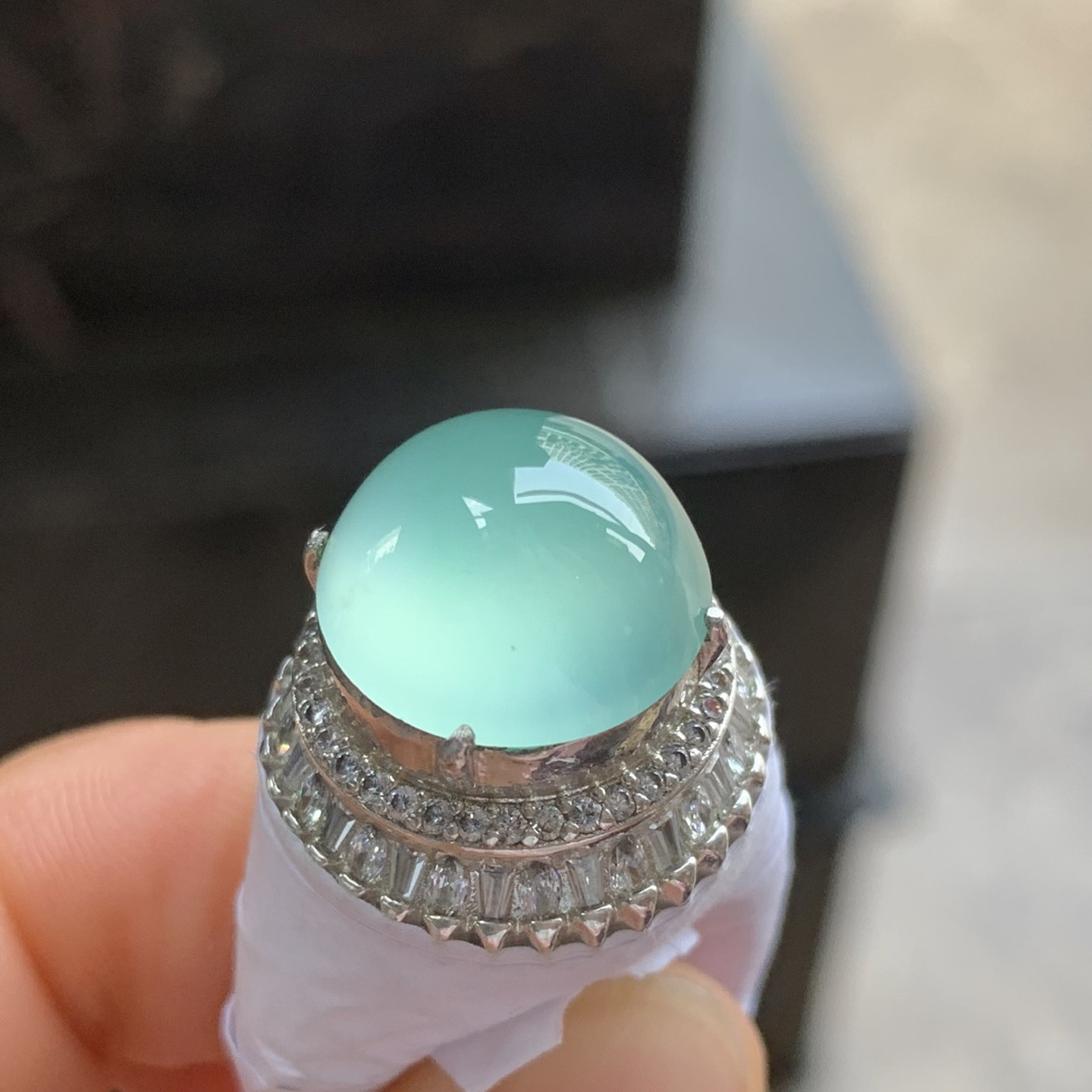 冰种晴水戒面 冰透起光 饱满圆润 颜色漂亮 铜托