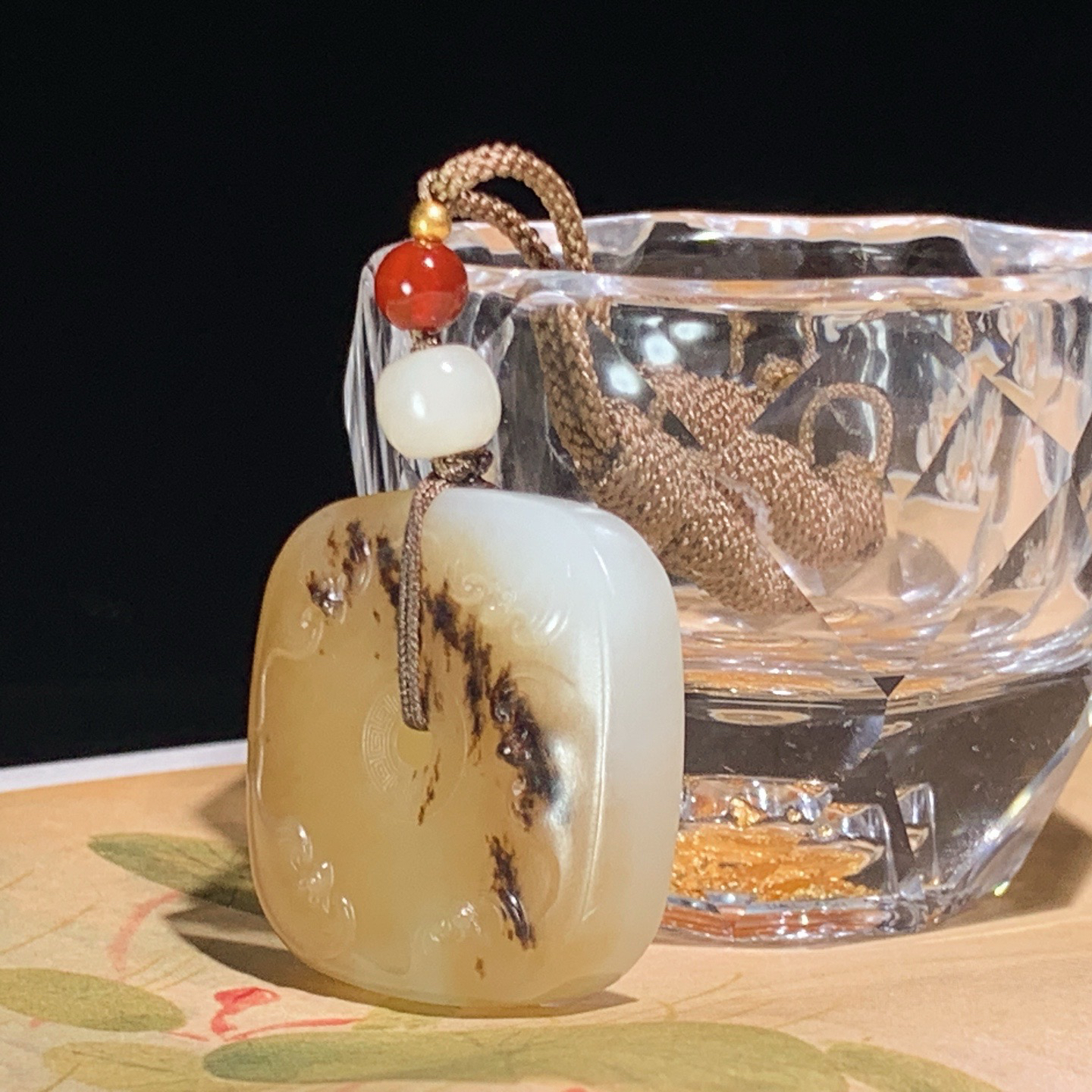 新疆和田玉且末糖五福献寿玉棕挂件 尺寸34/10重29克 玉质细腻油润 底色纯净 脂粉好，品质好。l