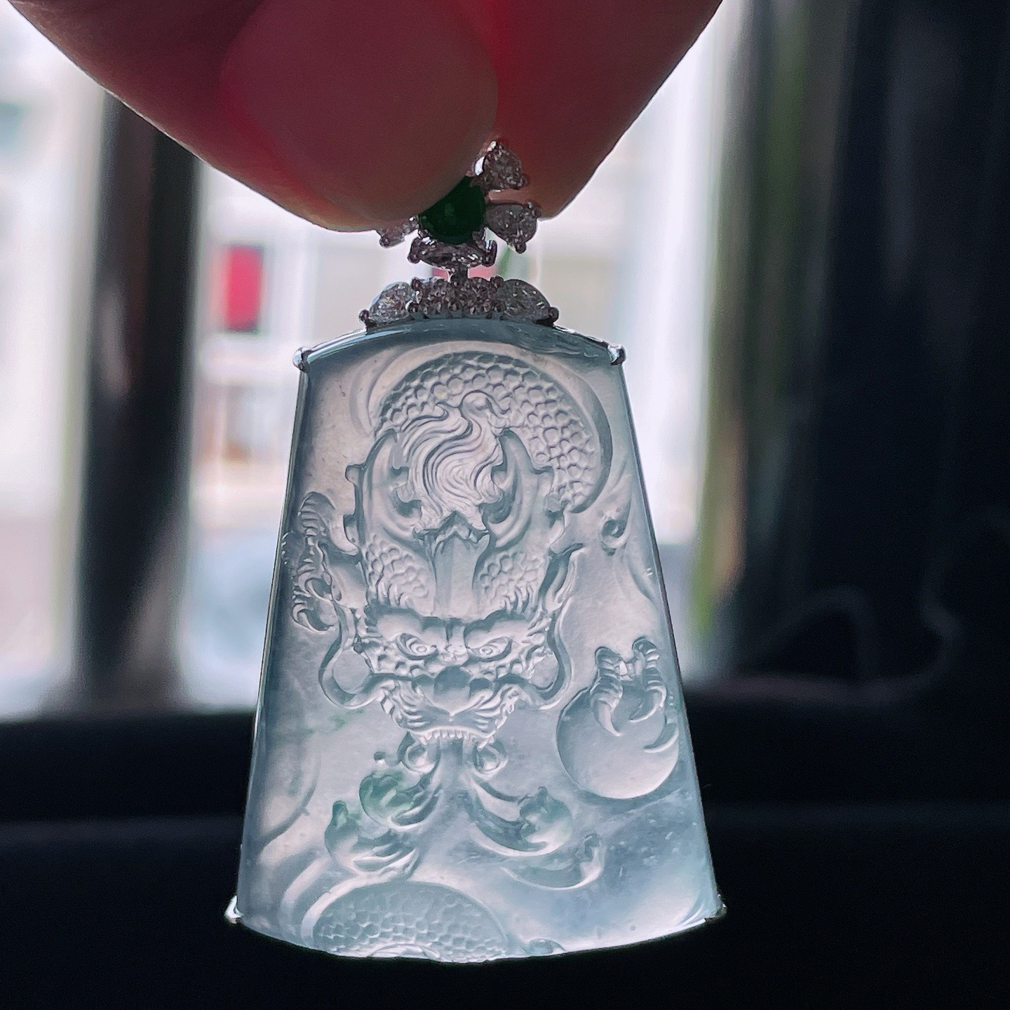 18K 冰种·龙牌

裸37.6-29.3-4.5