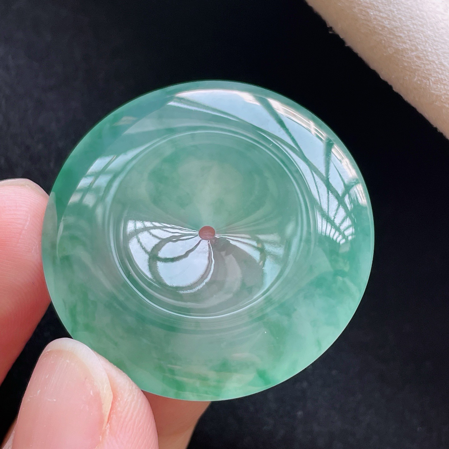 冰种飘花·平安扣

裸33.8-5.8