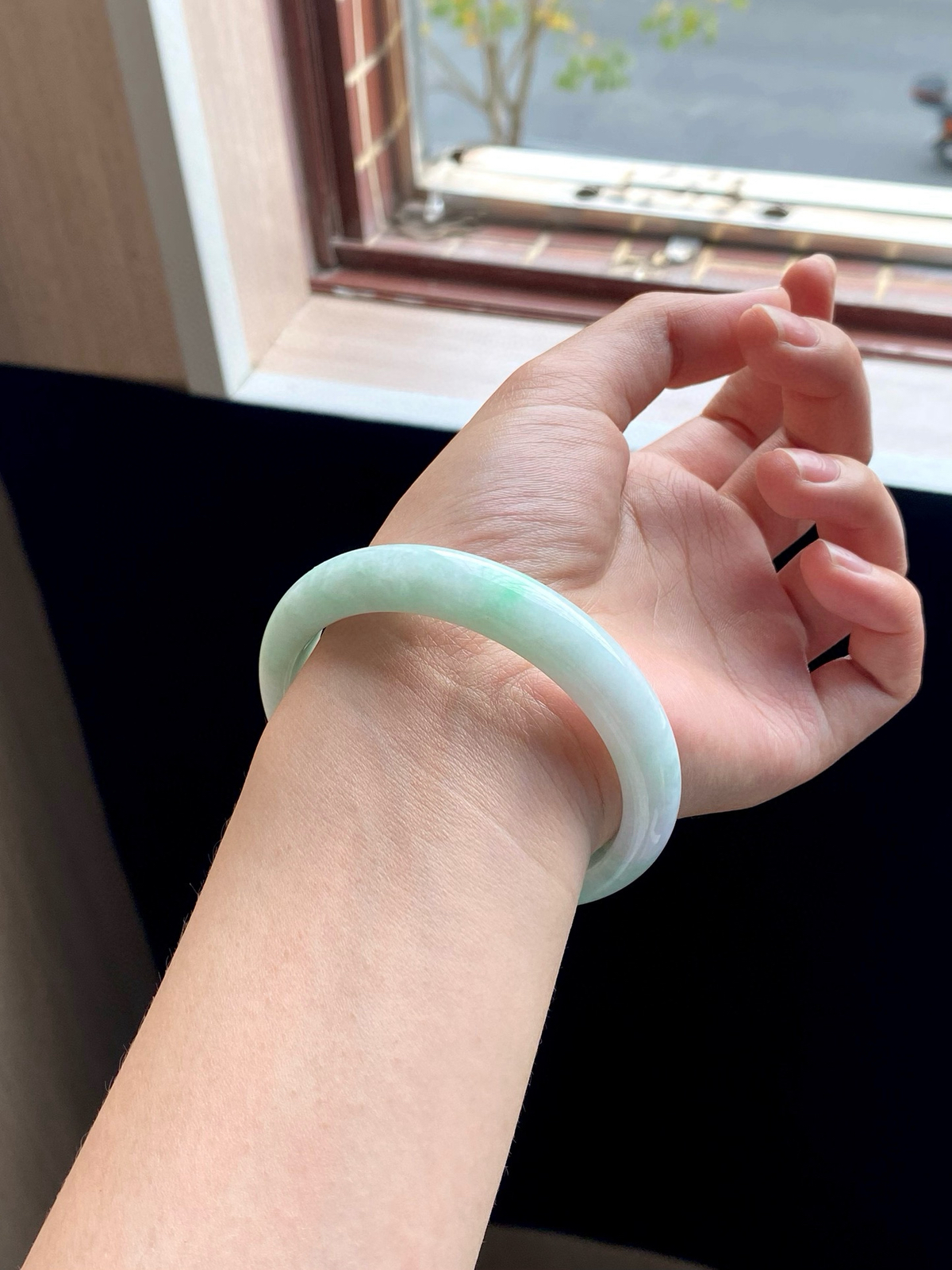 大圈口白底青正圈成品（无纹裂）
HY-8865
⭕️60-12-7.8