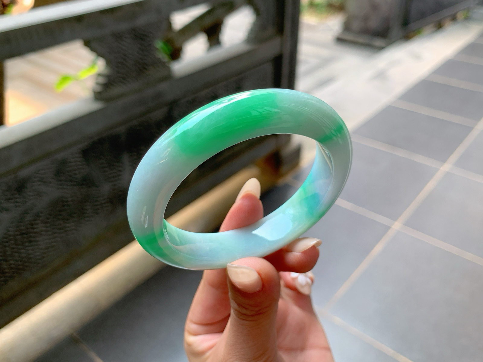 ️｜54圈口
白底青，一截色，看着就很富贵，