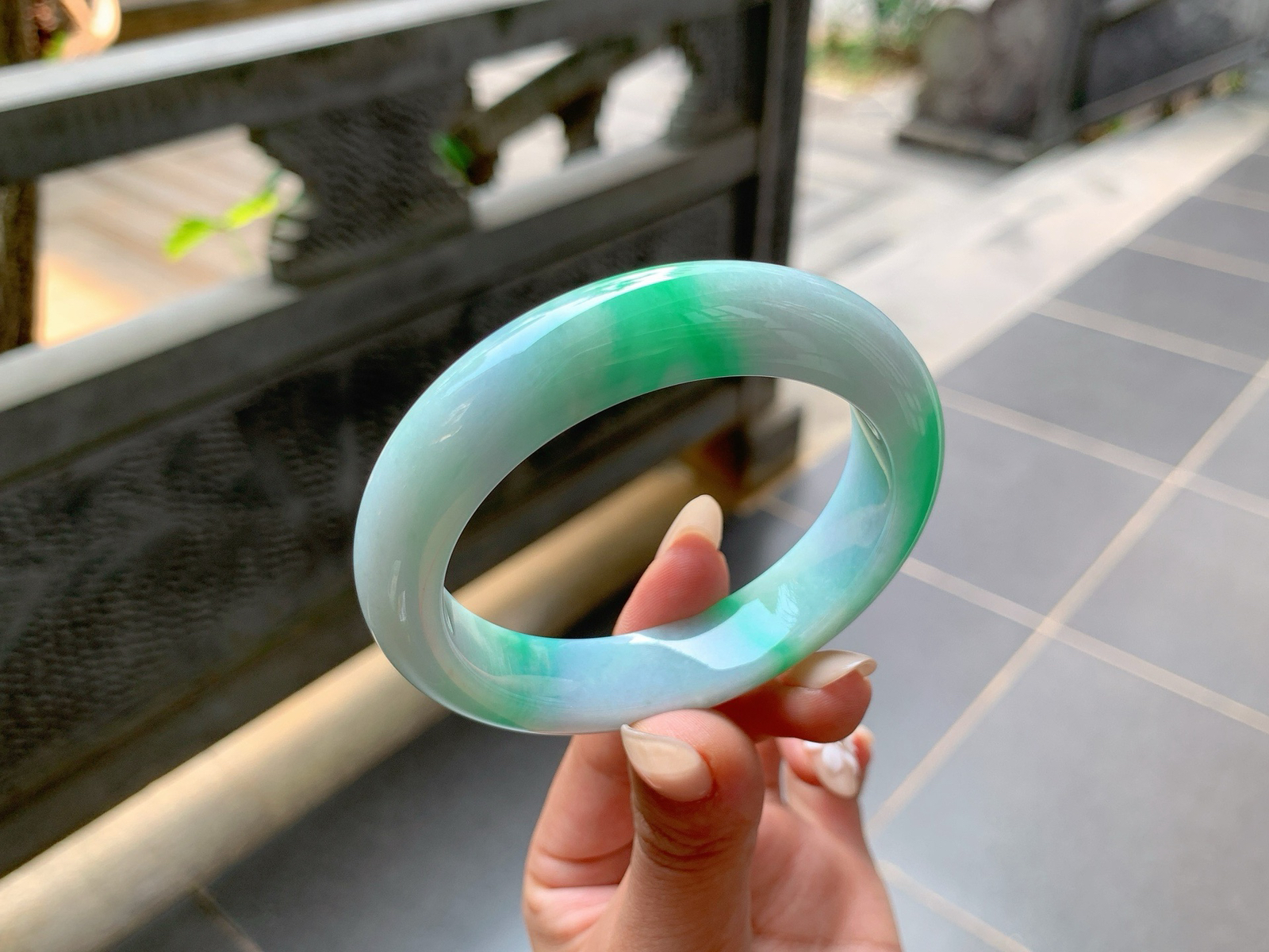 ️｜54圈口
白底青，一截色，看着就很富贵，