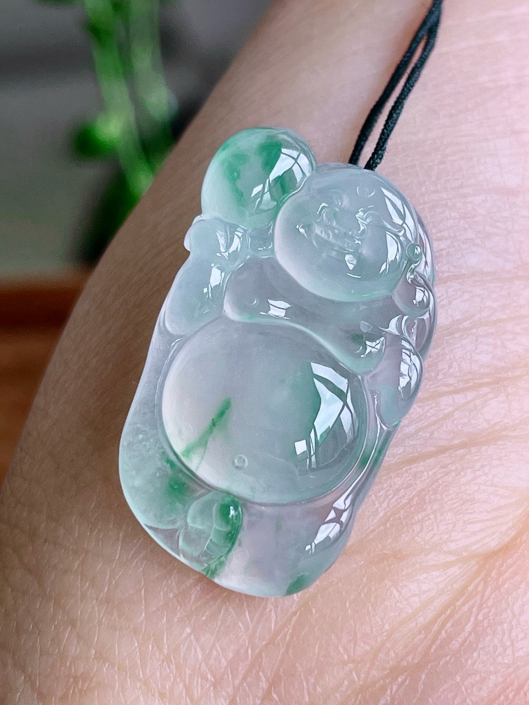 【裸石】冰飘花佛公逍遥佛公吊坠
【说明】缅料 完美 性价比高  
【尺寸】27.6-15.5-5.5
【重量】5.2克