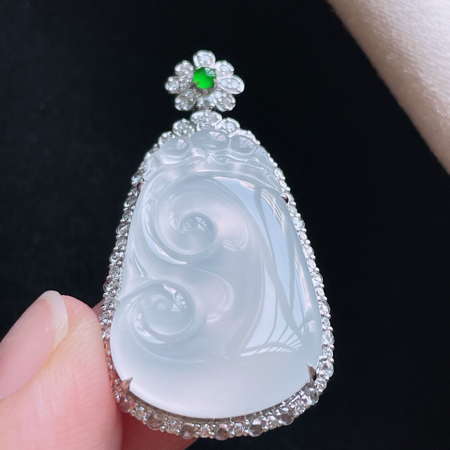 18K 冰种·如意

整40-21.2-8.6
裸27.9-18.8-3.6