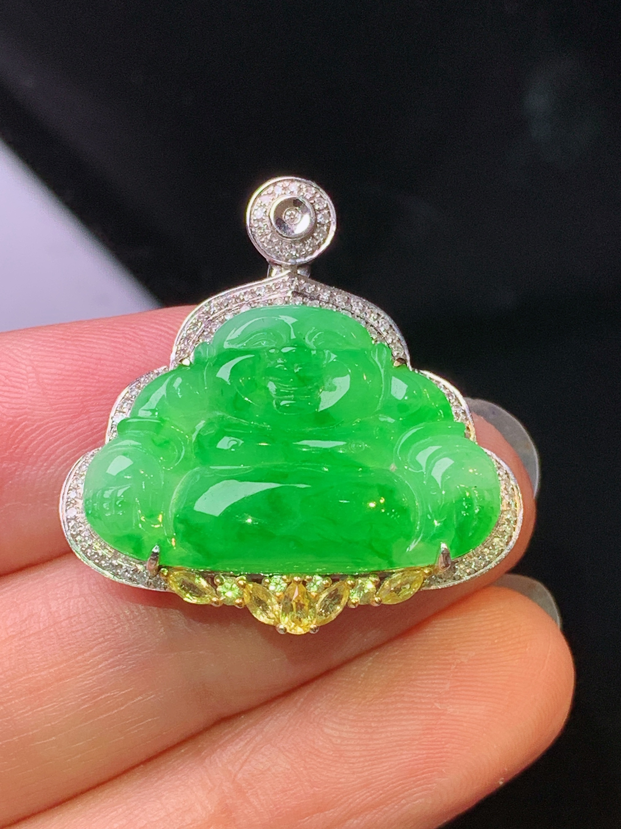 18k金钻镶嵌翠绿佛公吊坠 玉质细腻 色泽艳丽清新 水润亮眼 整体尺寸28.6*27.2*6.8yz