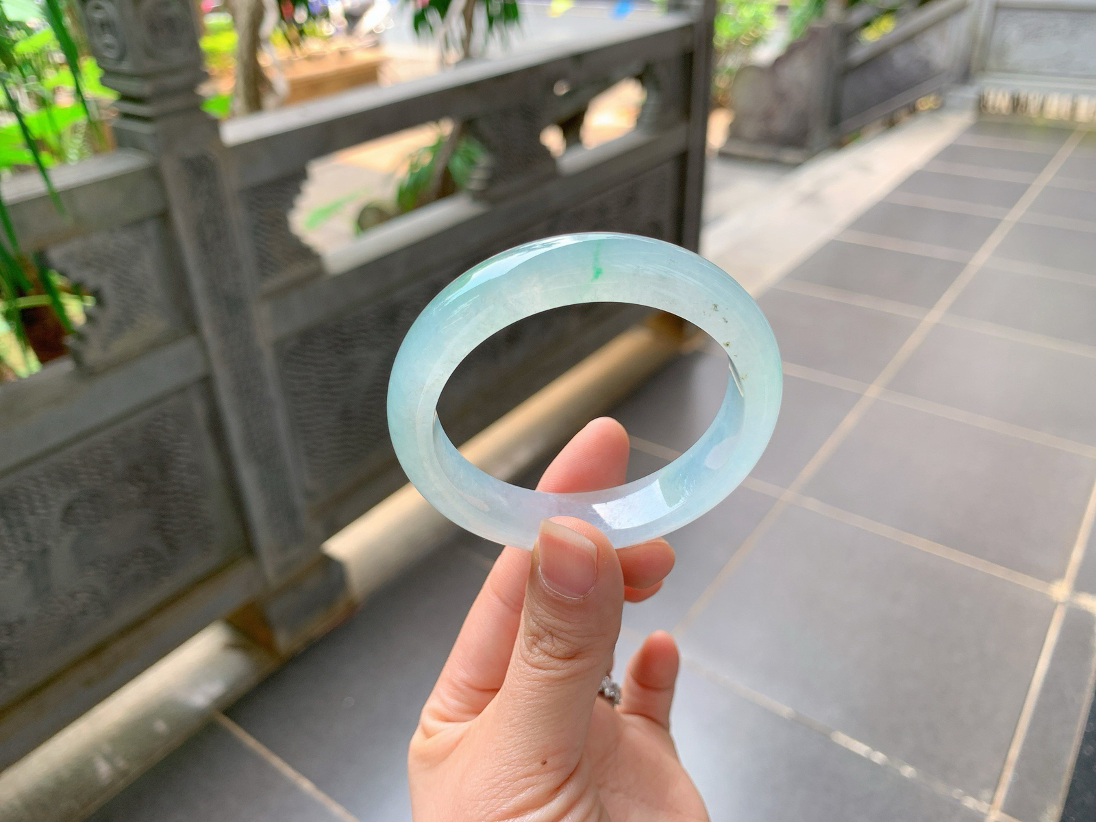 ｜51圈口
金丝绿，冰飘绿丝，拉满，小手来，有点矿点性价比很高