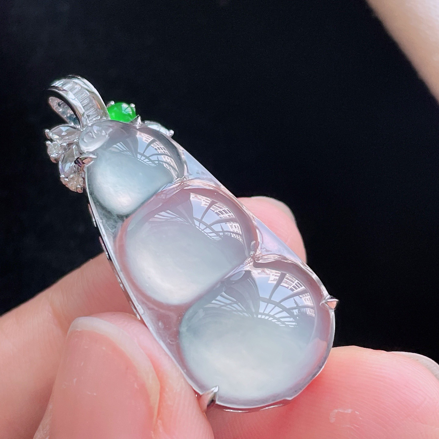 18K 冰种·福豆

裸30.2-16-5.2