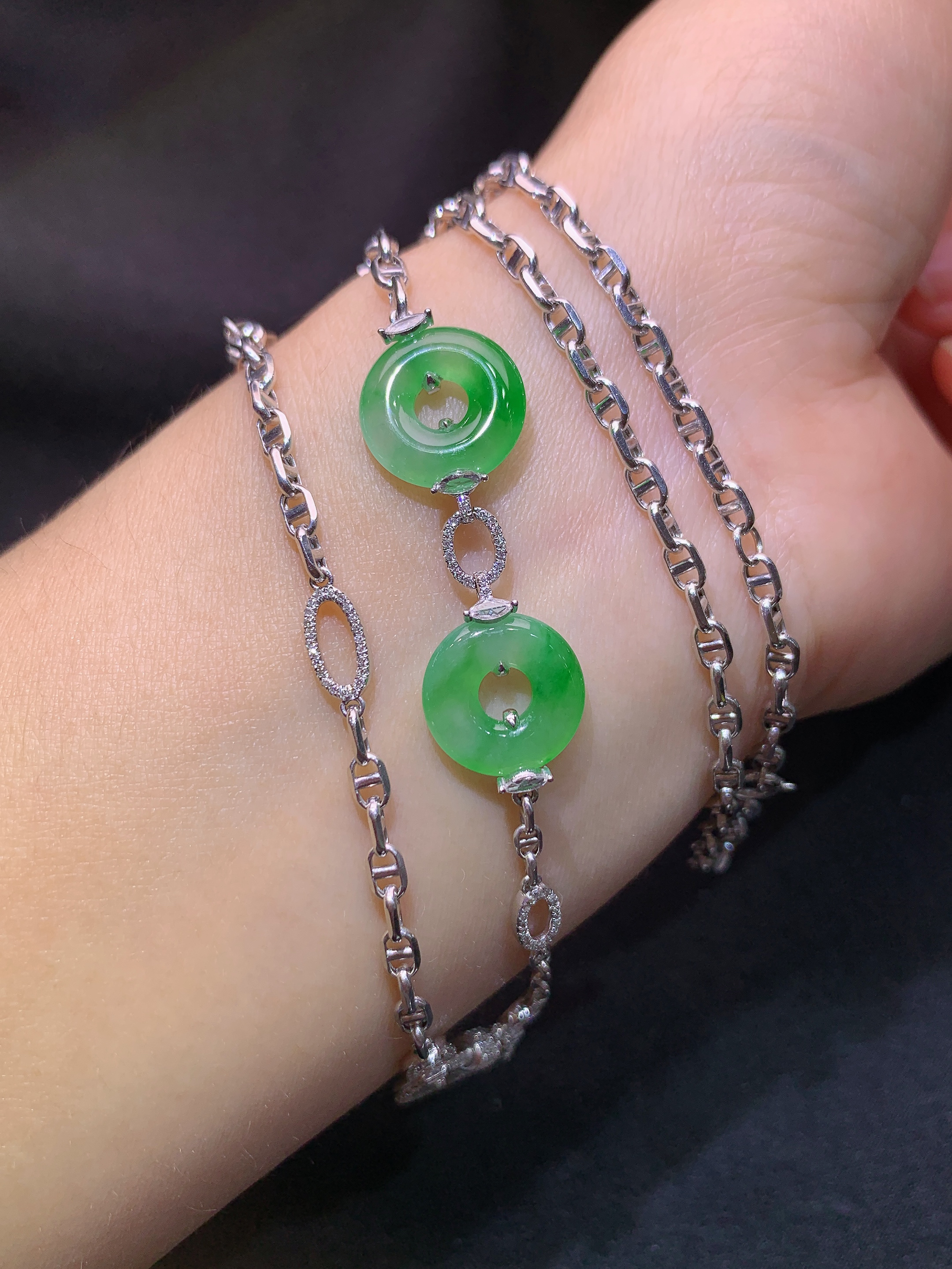 18k金钻镶嵌翠绿平安扣多用项链 玉质细腻 色泽艳丽清新 水润亮眼 裸石尺寸12.3*3j4