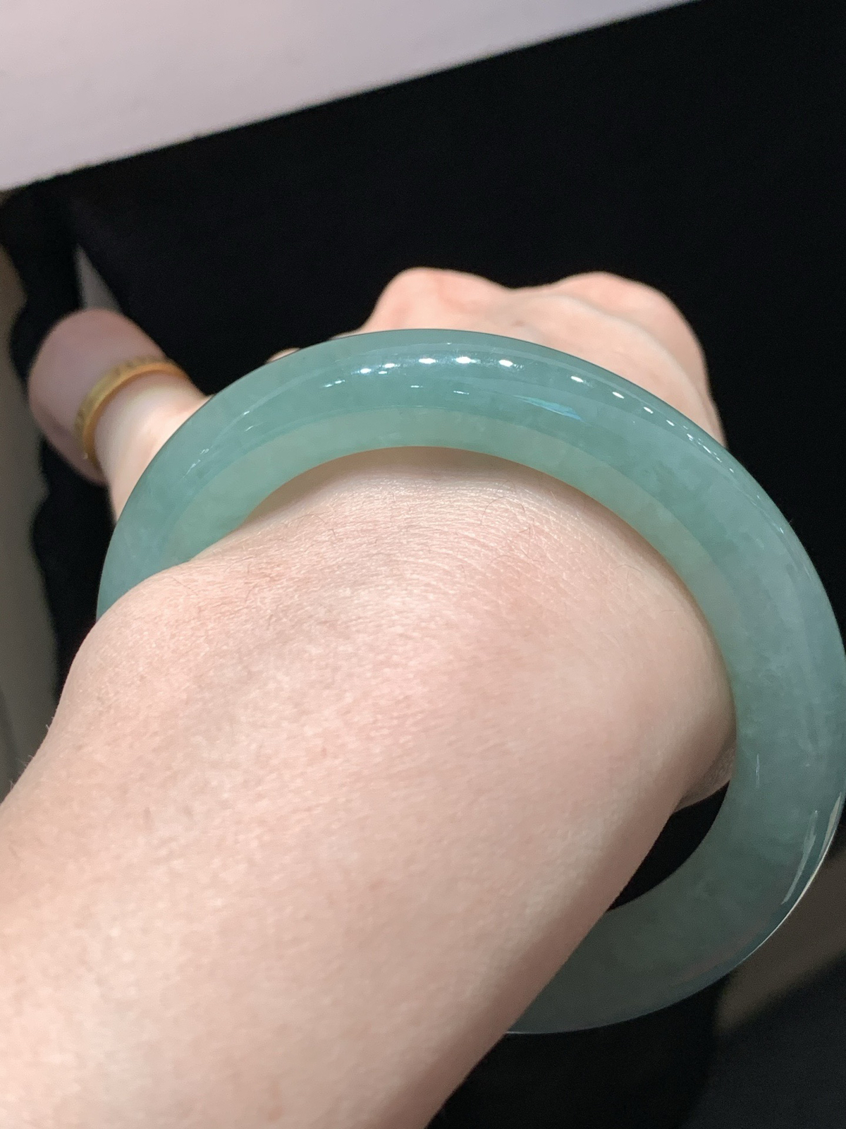 尺寸55.6/10.6/10.8，冰晴圆条手镯 
种好水足 清新甜美