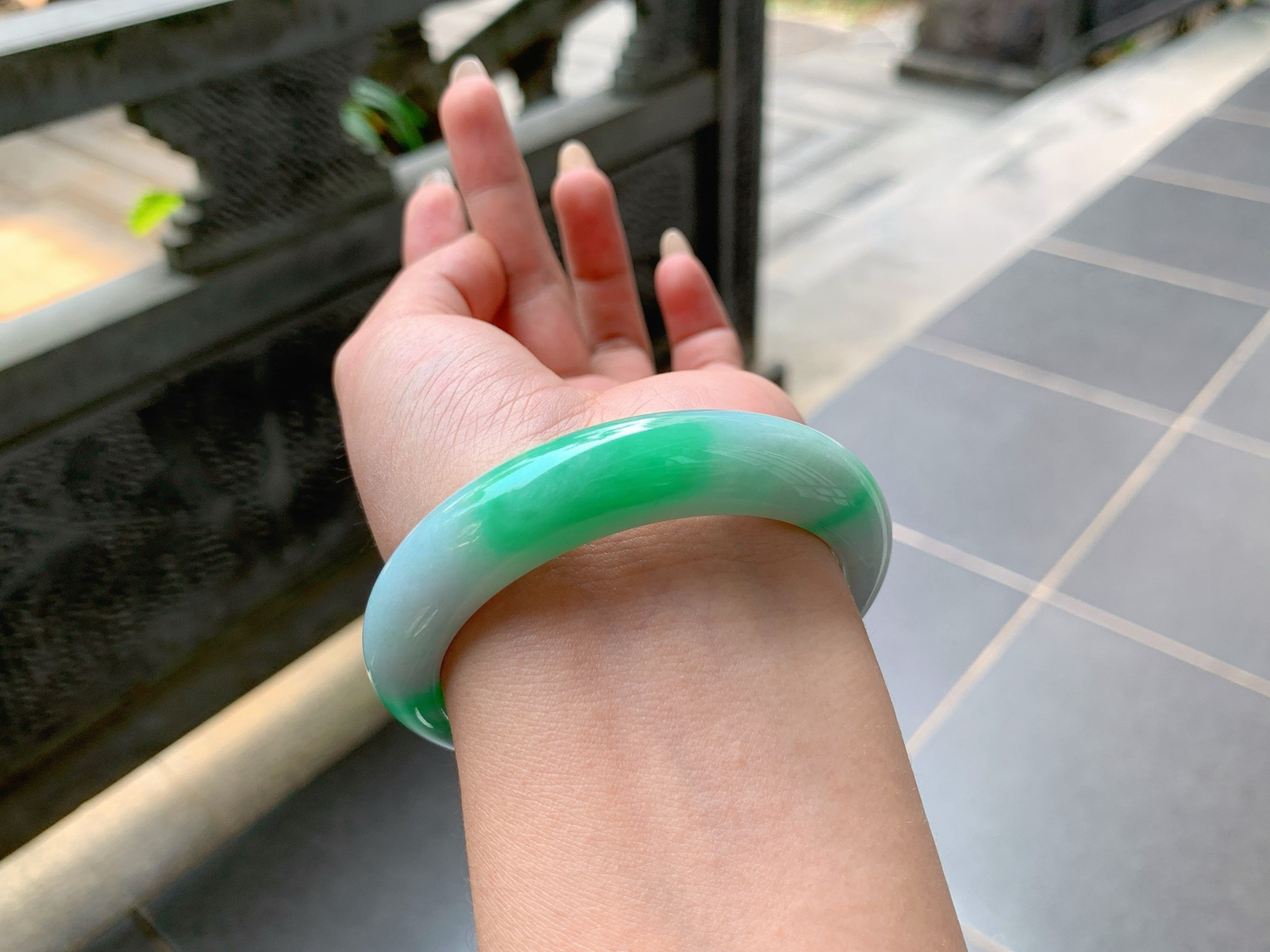 ️｜54圈口
白底青，一截色，看着就很富贵，