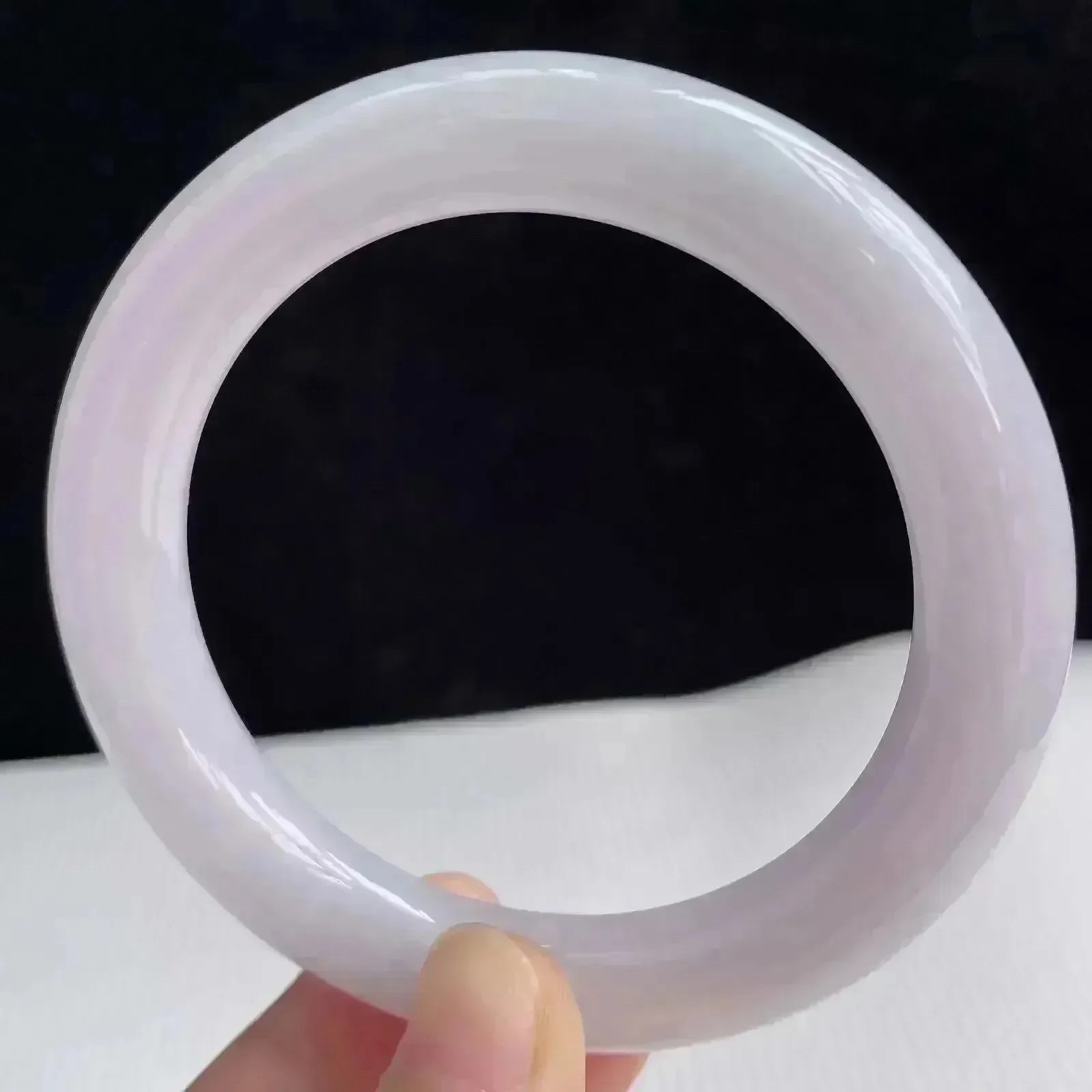 58圈有种有色天然翡翠A货淡紫玉手镯好种水春彩水润手镯67.22g