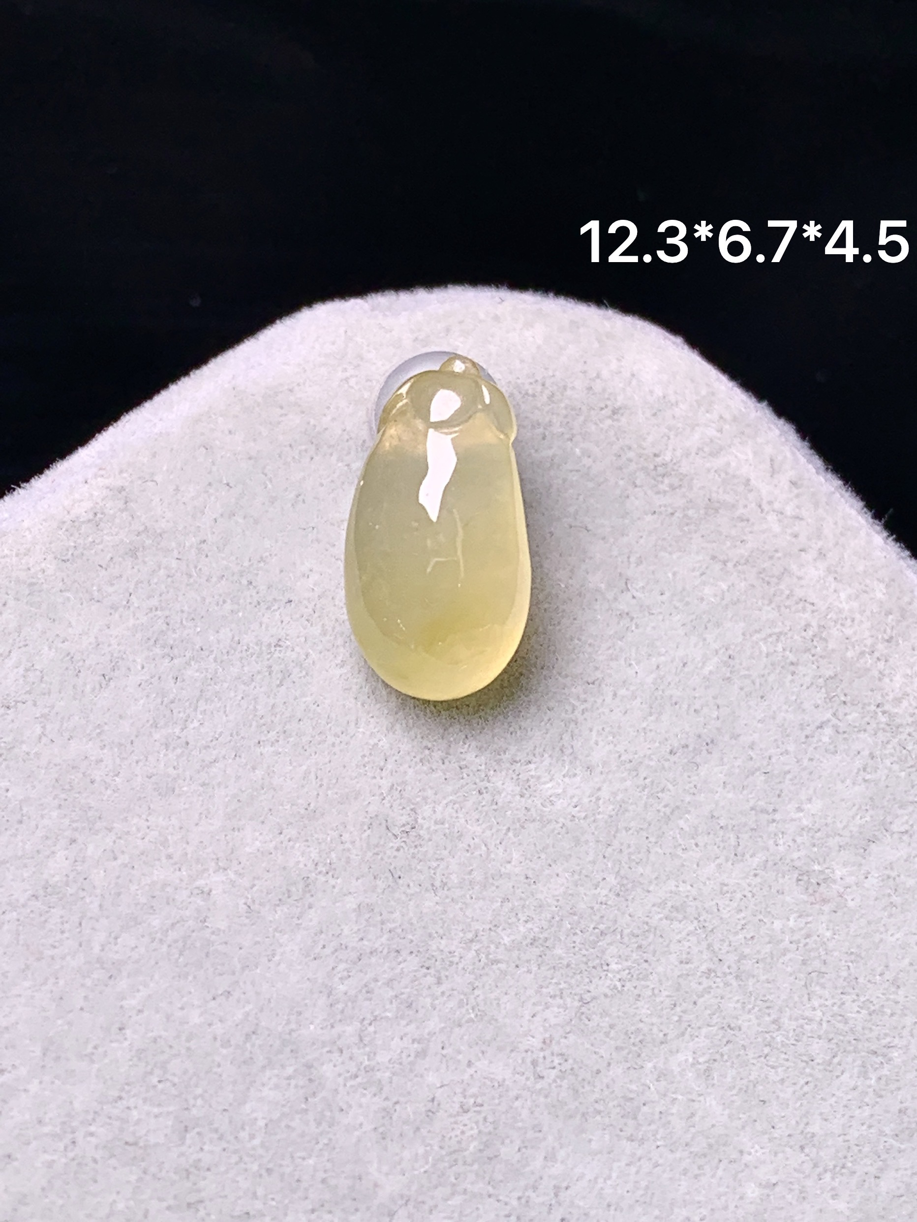 镶嵌款 冰种黄翡福瓜吊坠 玉质细腻 色泽艳丽清新 水润亮眼 整体尺寸12.3*6.7*4.5c1