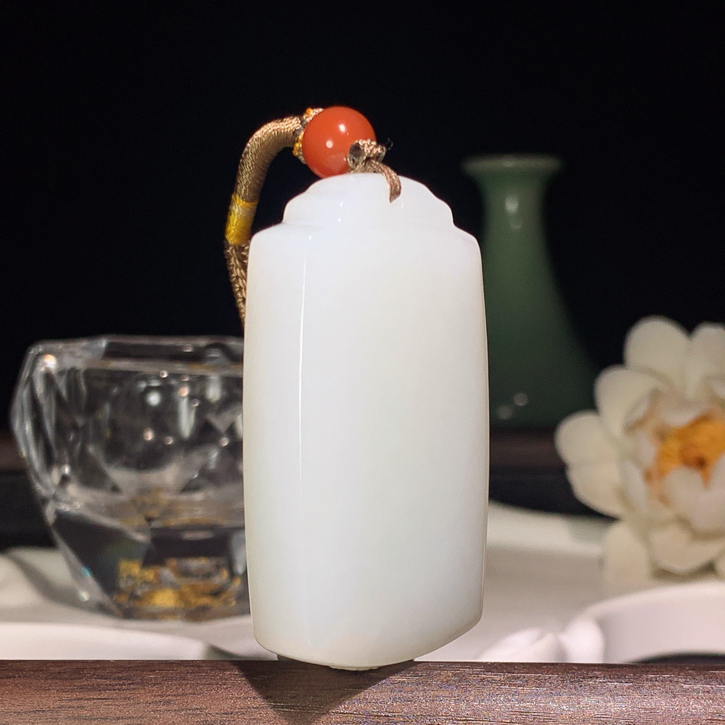 和田玉羊脂白玉平安无事牌牌子挂件 尺寸54/30/12重52.5克 玉质细腻油润 底色纯净 脂粉好，