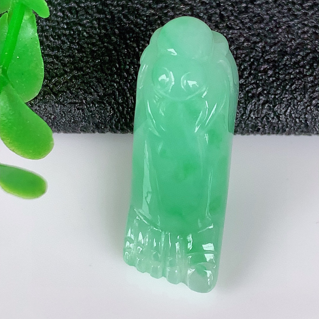 自然光实拍，冰润满绿翡翠知足常乐吊坠，种老水足，雕工精湛 ，寓意美好，佩戴时尚出众！#050.3尺寸