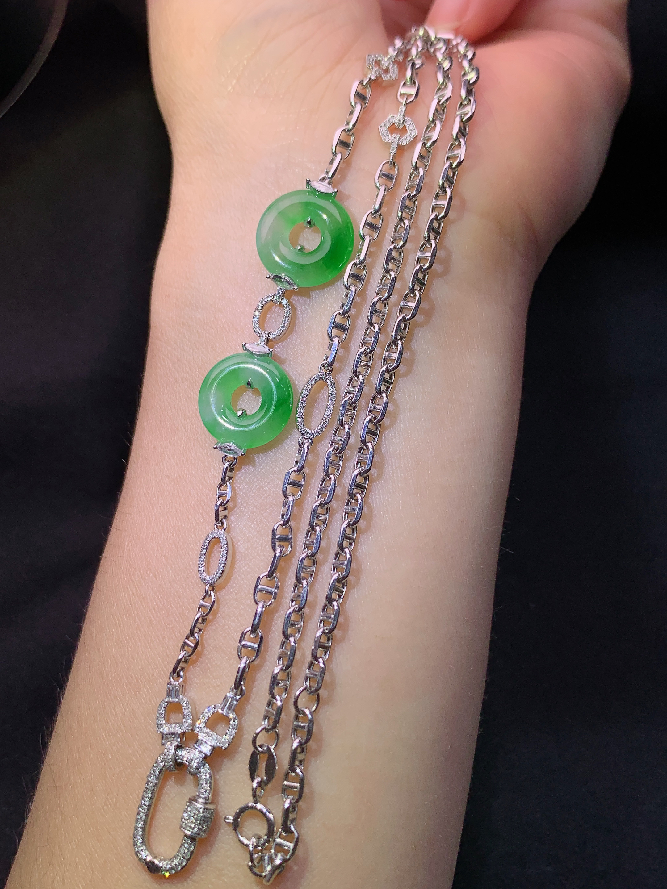 18k金钻镶嵌翠绿平安扣多用项链 玉质细腻 色泽艳丽清新 水润亮眼 裸石尺寸12.3*3j4