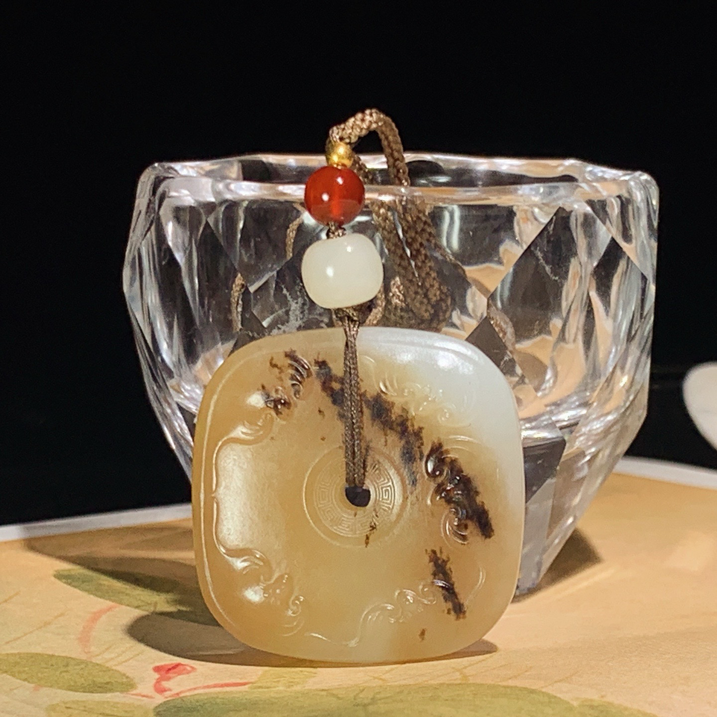 新疆和田玉且末糖五福献寿玉棕挂件 尺寸34/10重29克 玉质细腻油润 底色纯净 脂粉好，品质好。l