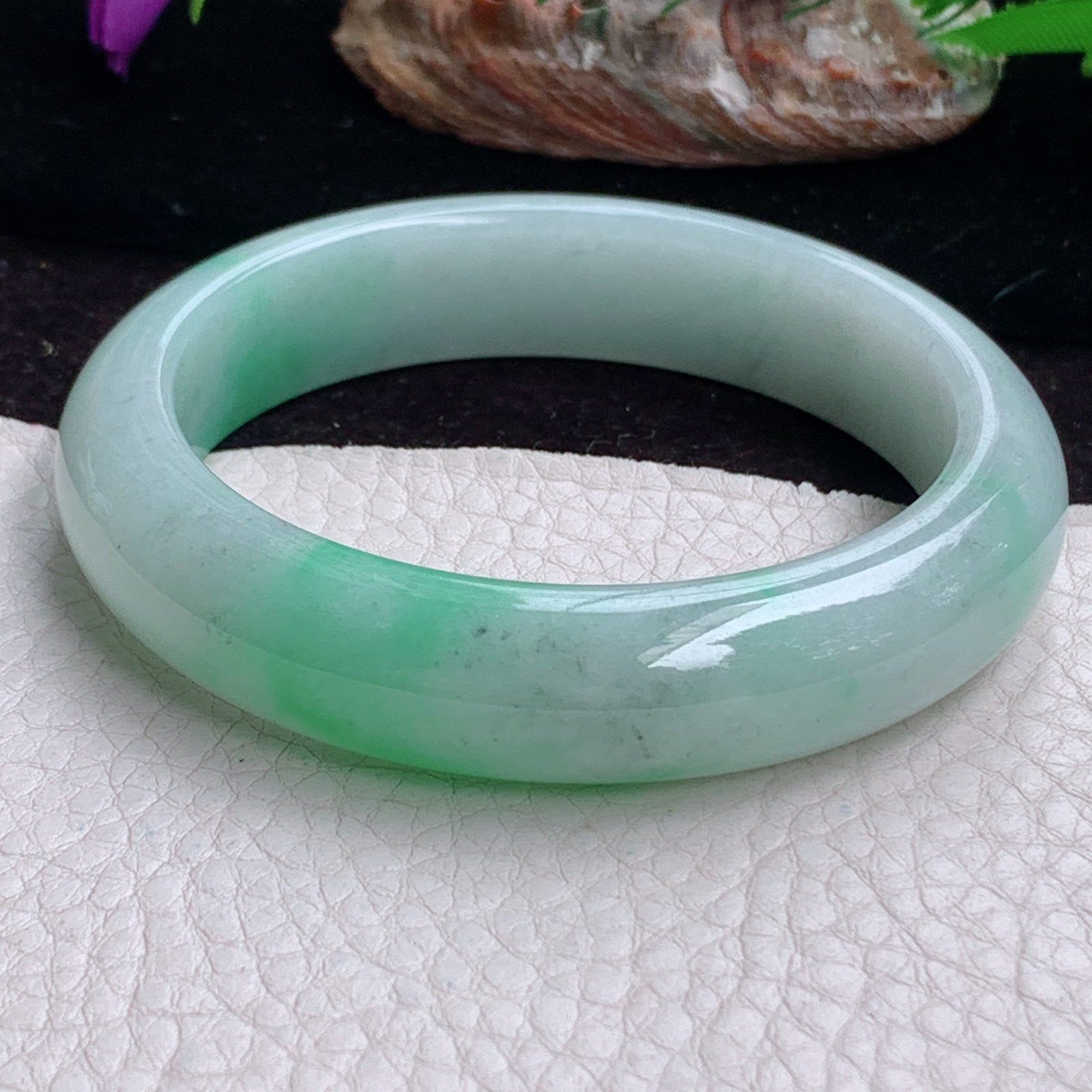 yh实拍56*13.3*8.2平安镯 天然缅甸翡翠手镯飘绿胶感正圈玉镯子
