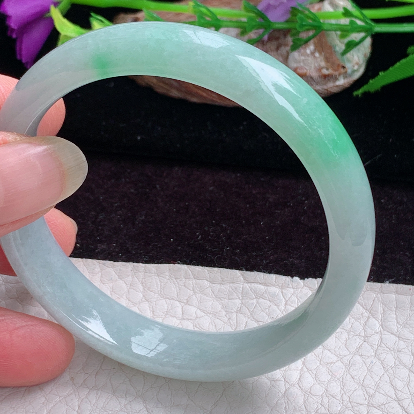 js实拍55*11.8*7平安镯 天然缅甸翡翠手镯清秀飘绿花正圈玉镯子