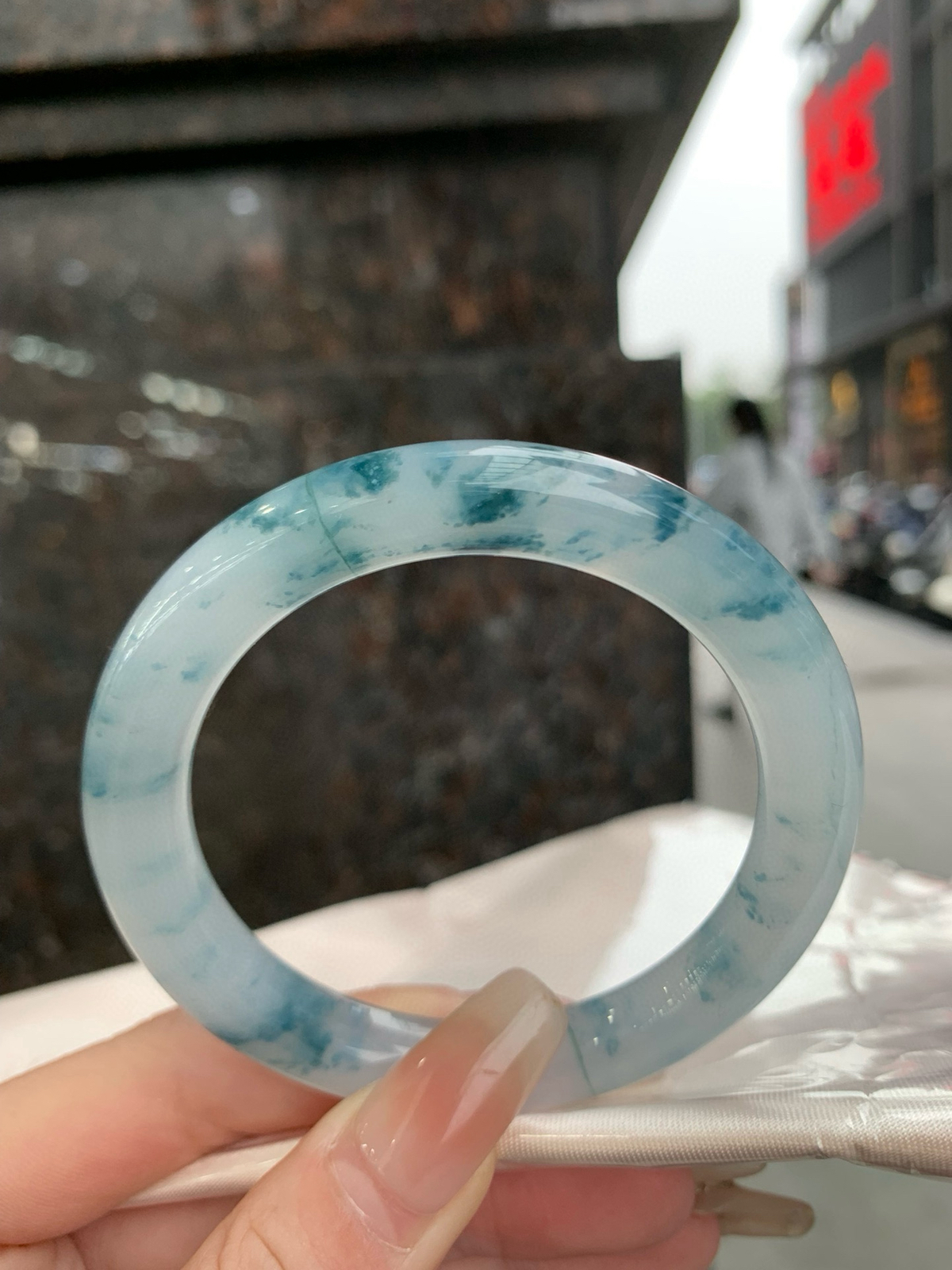 飘蓝花圆条，很有意境，无暇
53.6-9.4-9.4