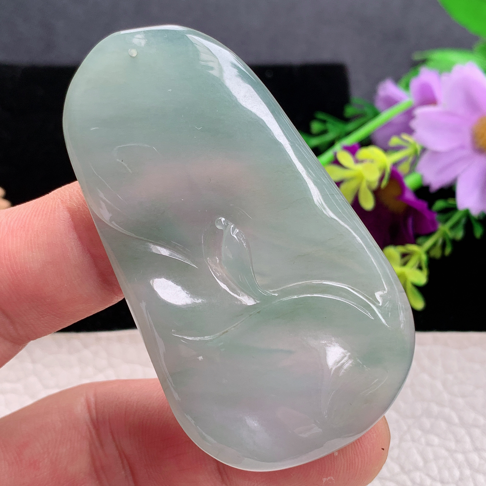 zz3实拍67*37.8*5缅甸翡翠冰透晴绿悟道吊坠