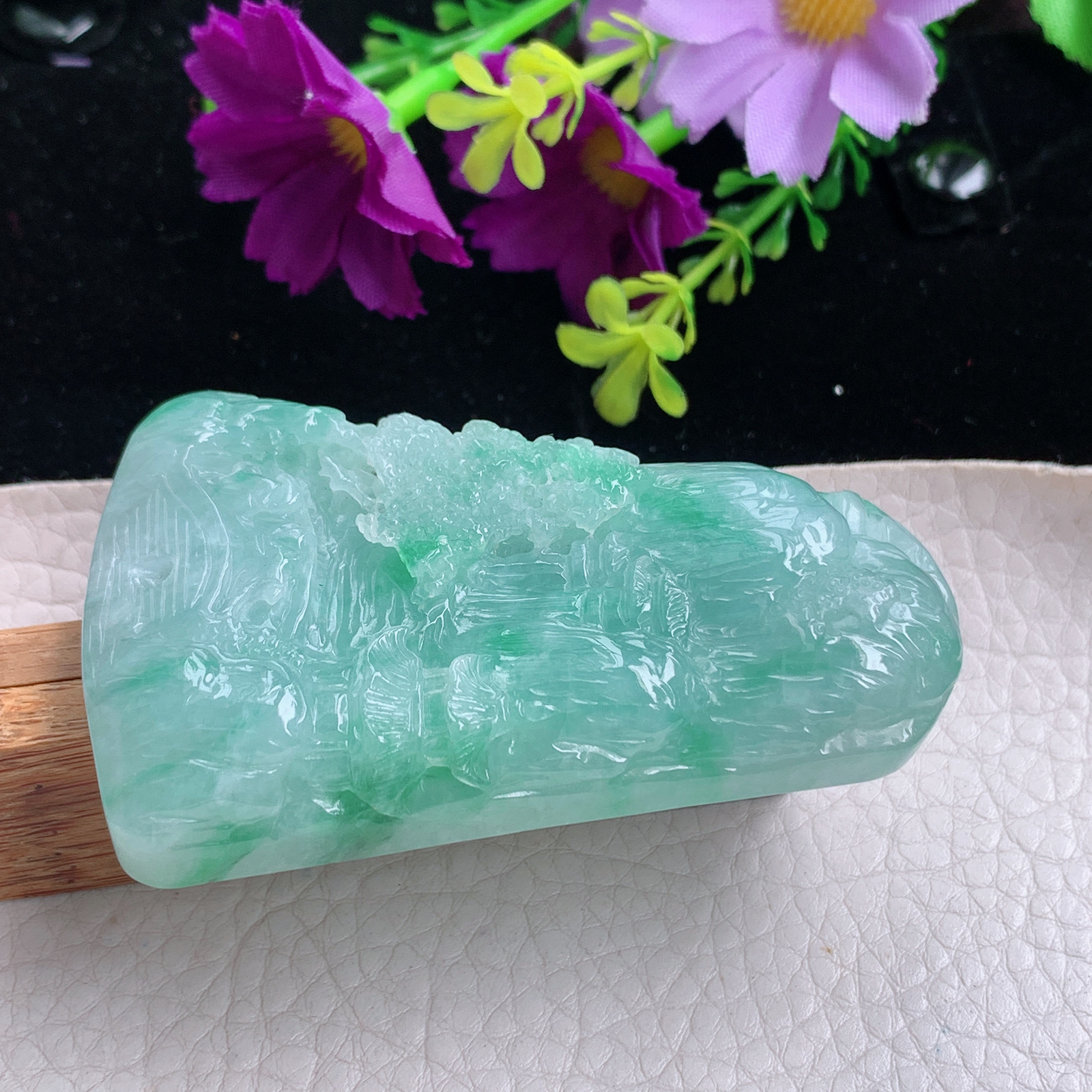 zz3实拍70*43.8*13.5缅甸翡翠冰胶浅绿大山水牌吊坠 男款玉坠