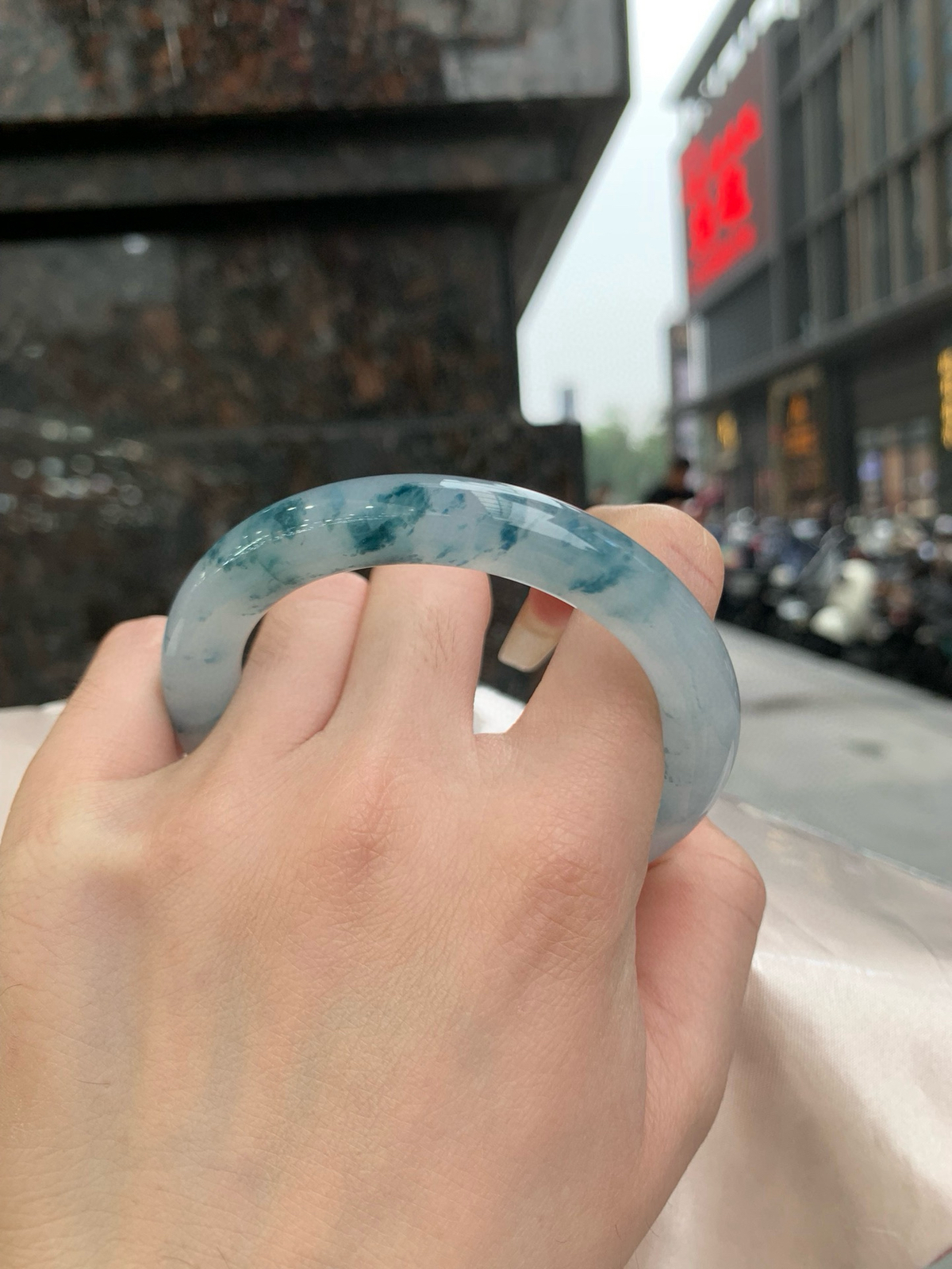 飘蓝花圆条，很有意境，无暇
53.6-9.4-9.4