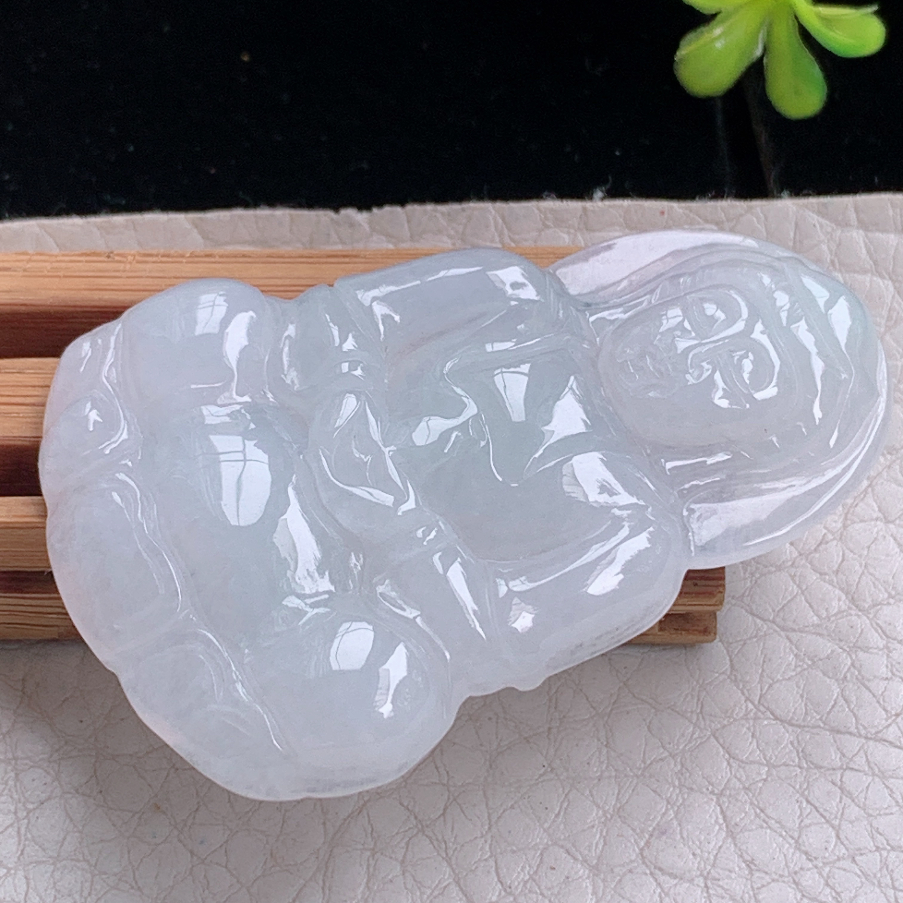 zz3实拍54*37*5.8缅甸翡翠白色观音菩萨吊坠 白月光观音牌