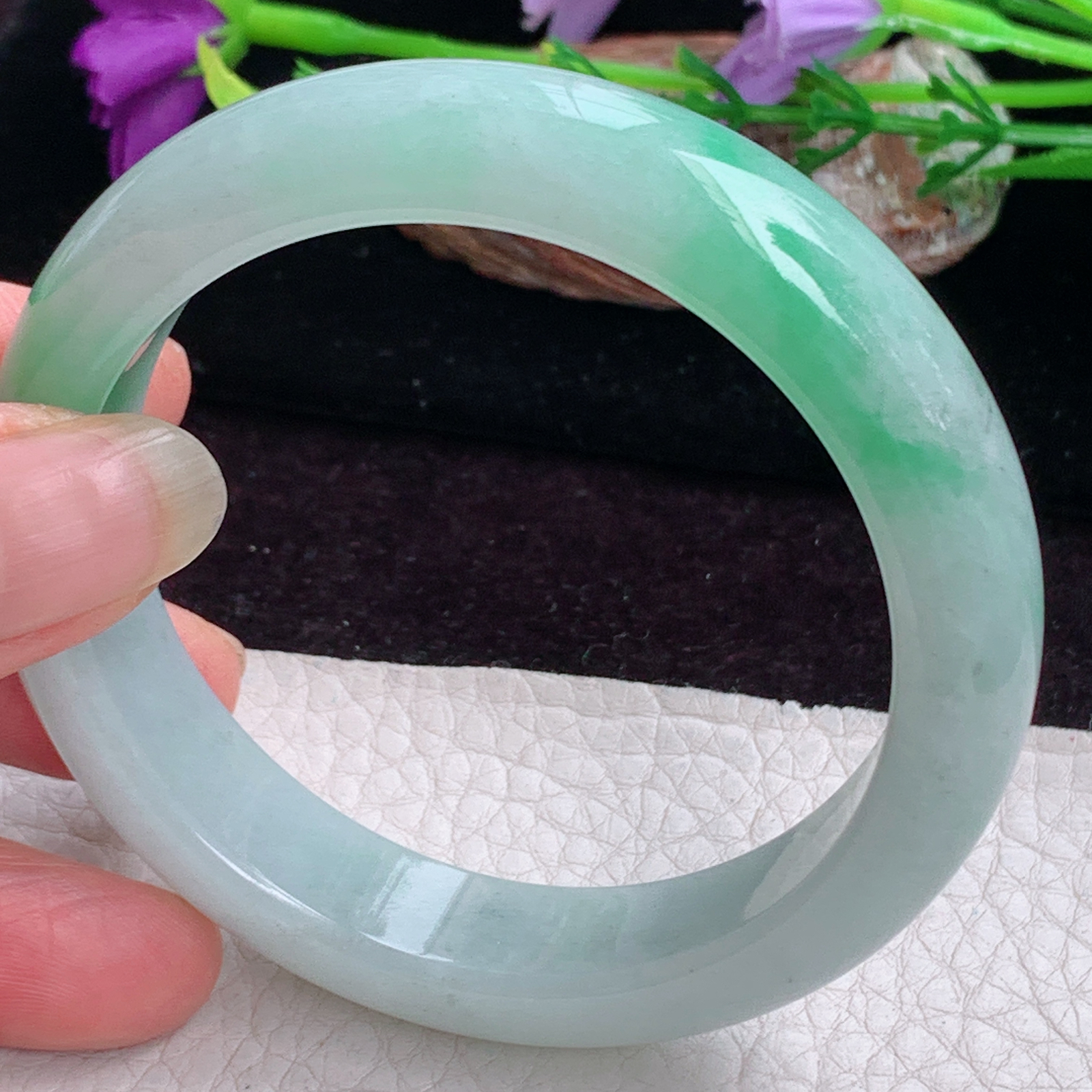 yh实拍56*13.3*8.2平安镯 天然缅甸翡翠手镯飘绿胶感正圈玉镯子