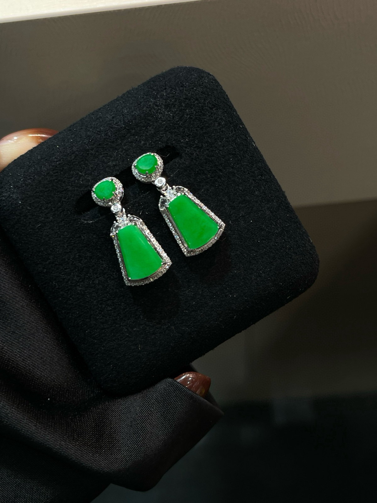 冰种 正阳绿 无事牌耳坠
18k金镶嵌