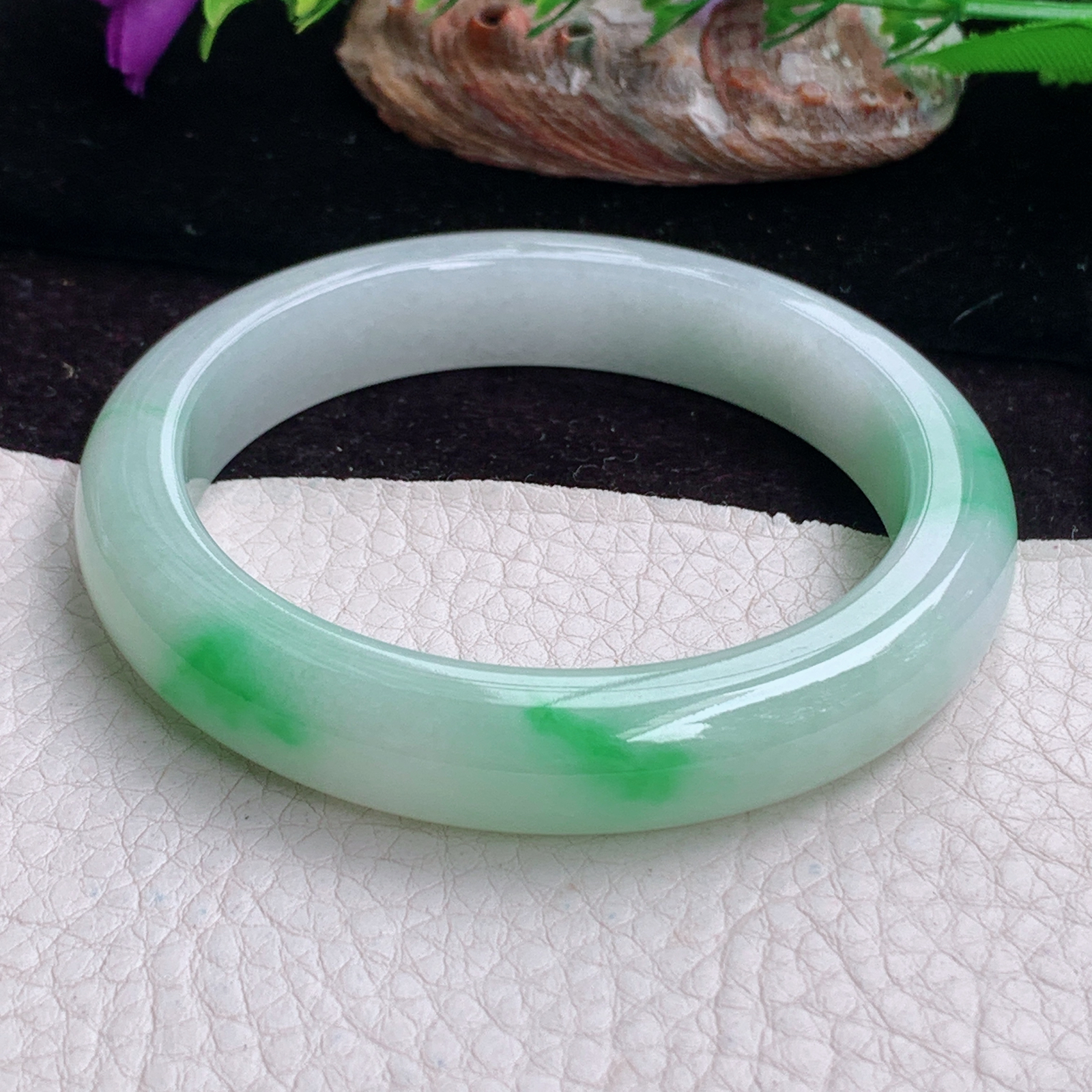 yh实拍56*11.2*8.2平安镯 天然缅甸翡翠手镯白底青正圈玉镯子