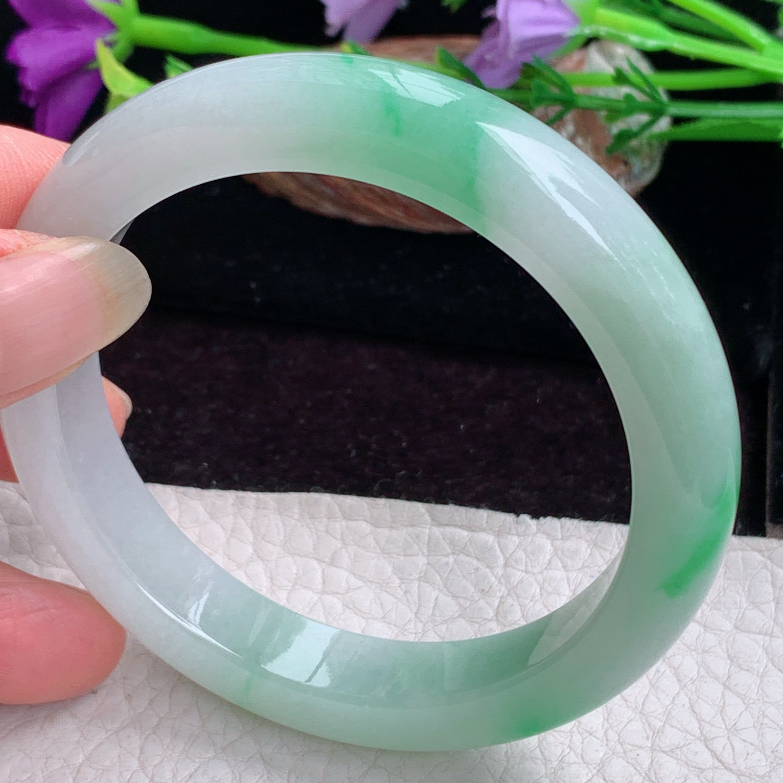 yh实拍56*11.2*8.2平安镯 天然缅甸翡翠手镯白底青正圈玉镯子