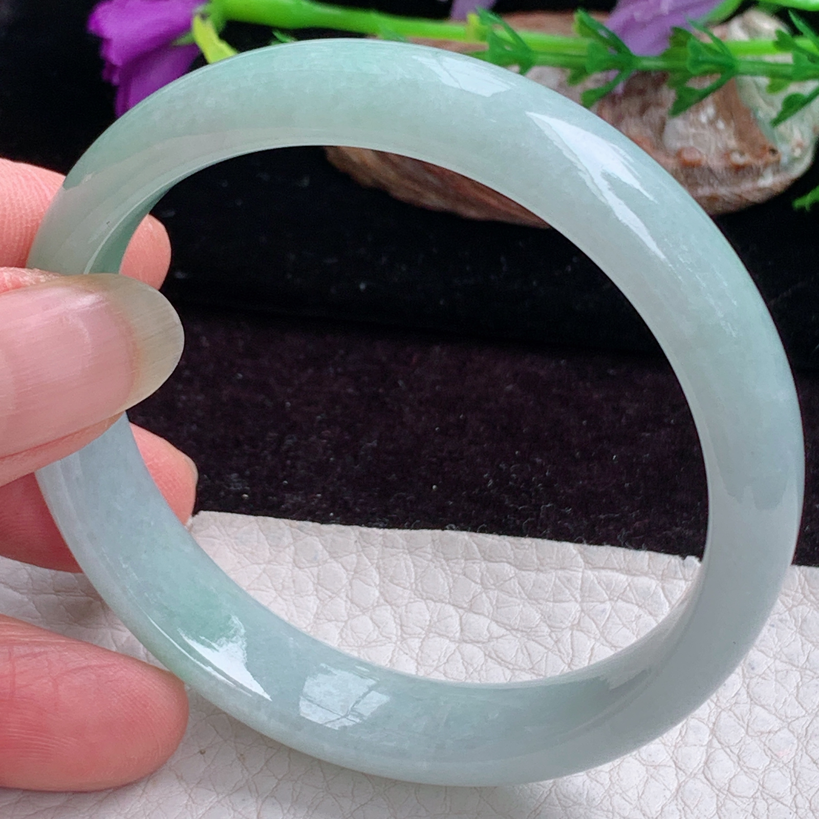 js实拍55*11.8*7平安镯 天然缅甸翡翠手镯清秀飘绿花正圈玉镯子