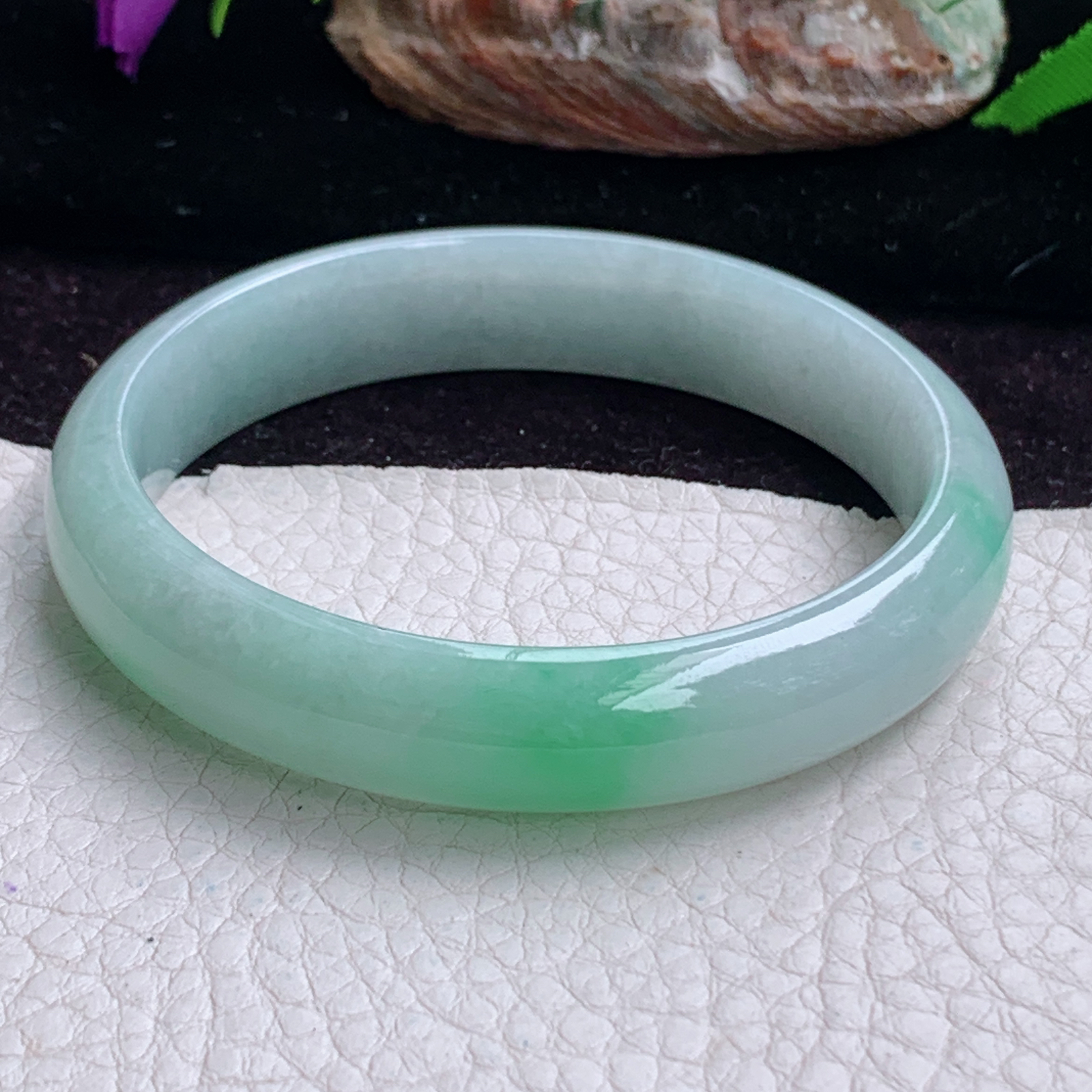 js实拍55*11.8*7平安镯 天然缅甸翡翠手镯清秀飘绿花正圈玉镯子