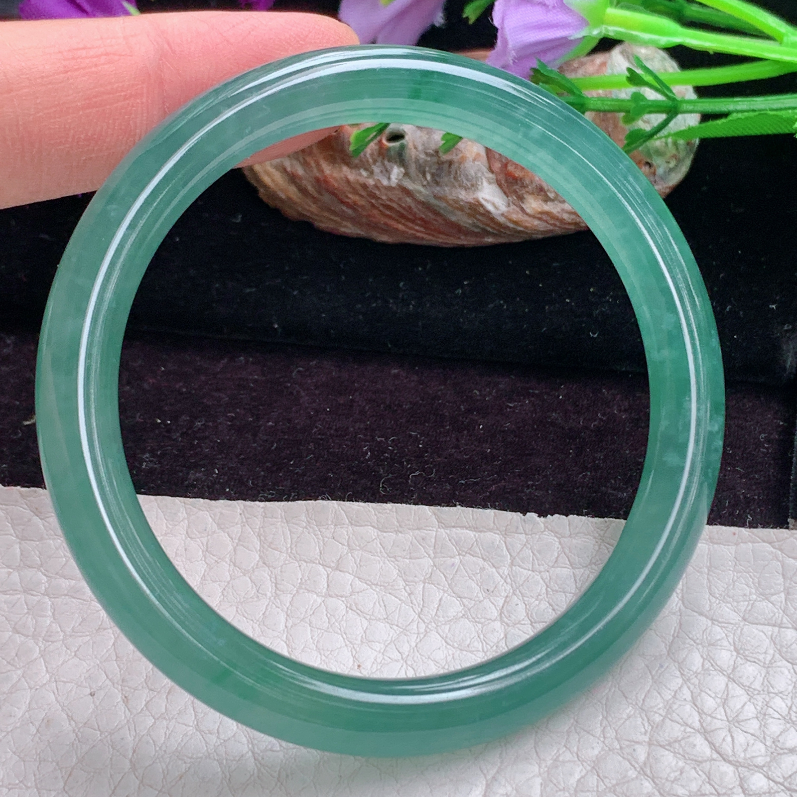 yh实拍56*7.6美人镯 天然翡翠手镯冰蓝圆条正圈玉镯子 叮当镯