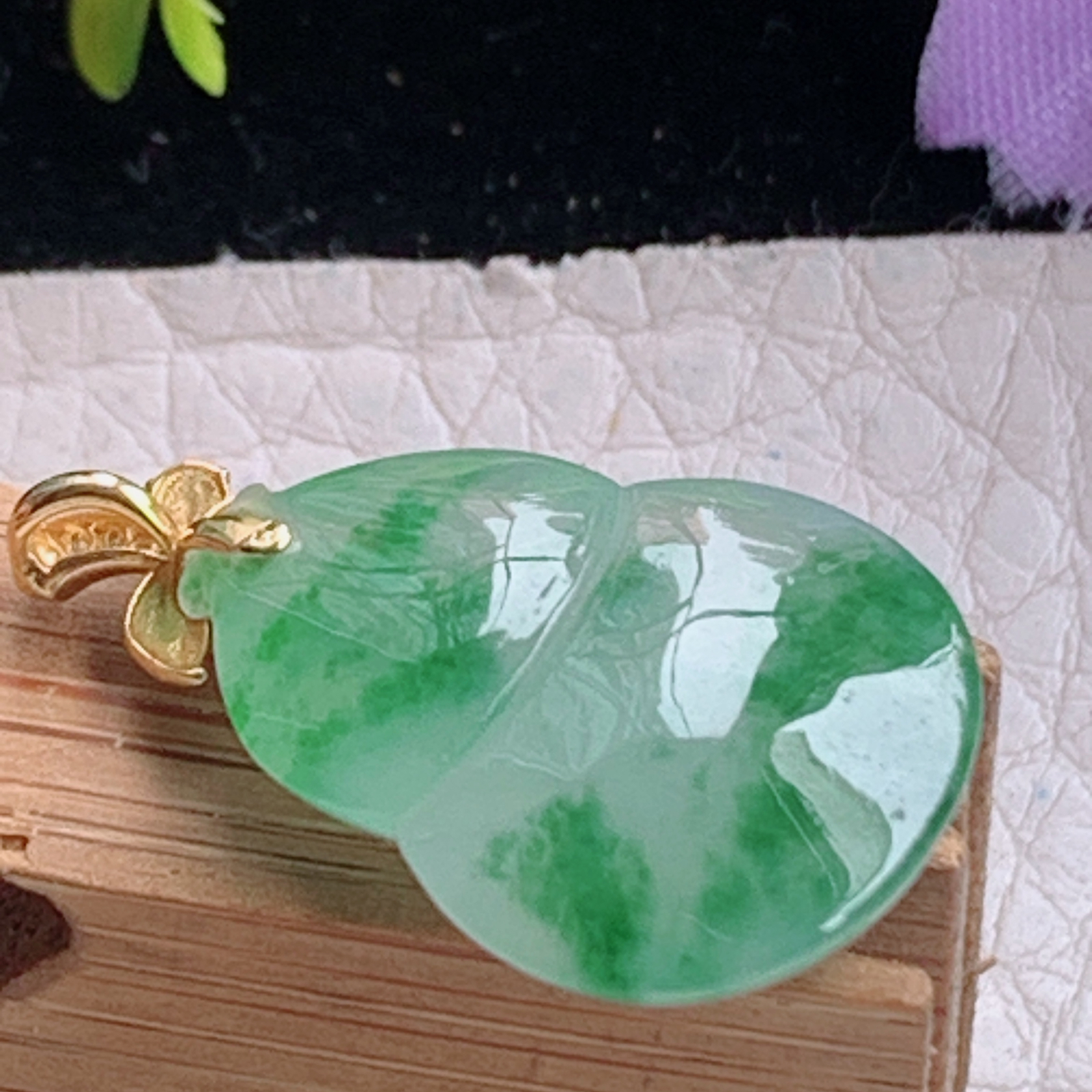 zz3实拍连金26.5*15.5*7.3缅甸翡翠冰种飘花葫芦吊坠 女款平安福禄玉坠