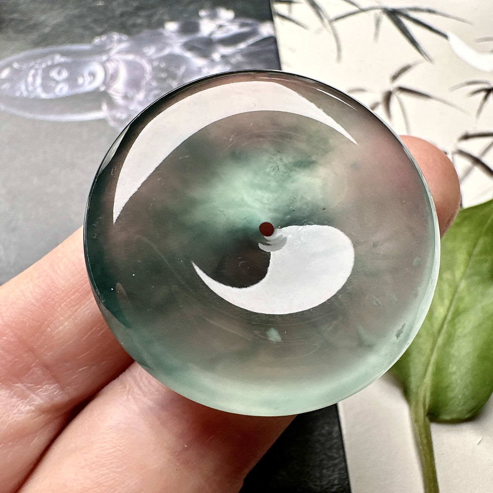 【冰种飘花平安扣】近玻璃种，质地细腻冰润，品质很好，冰感十足，胶感明显，收藏品质。