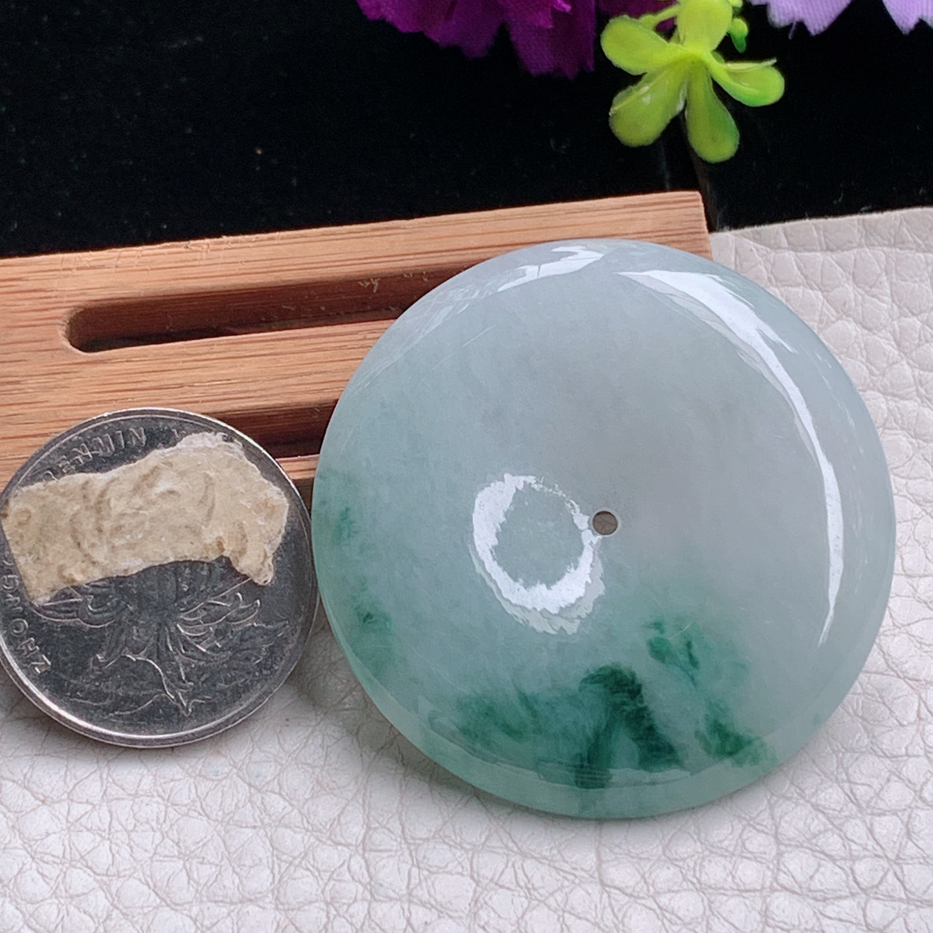 zz3实拍42.6*6.2缅甸翡翠白底飘花大平安扣吊坠国潮风玉扣毛衣坠