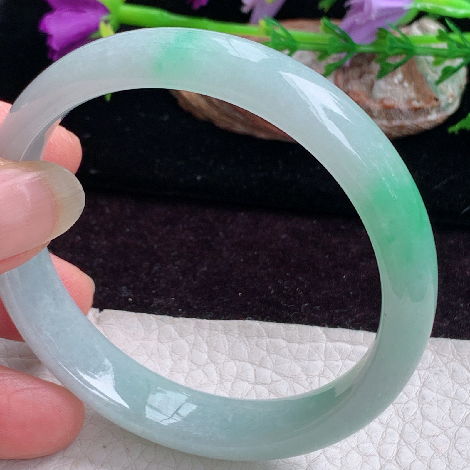 js实拍55*11.8*7平安镯 天然缅甸翡翠手镯清秀飘绿花正圈玉镯子