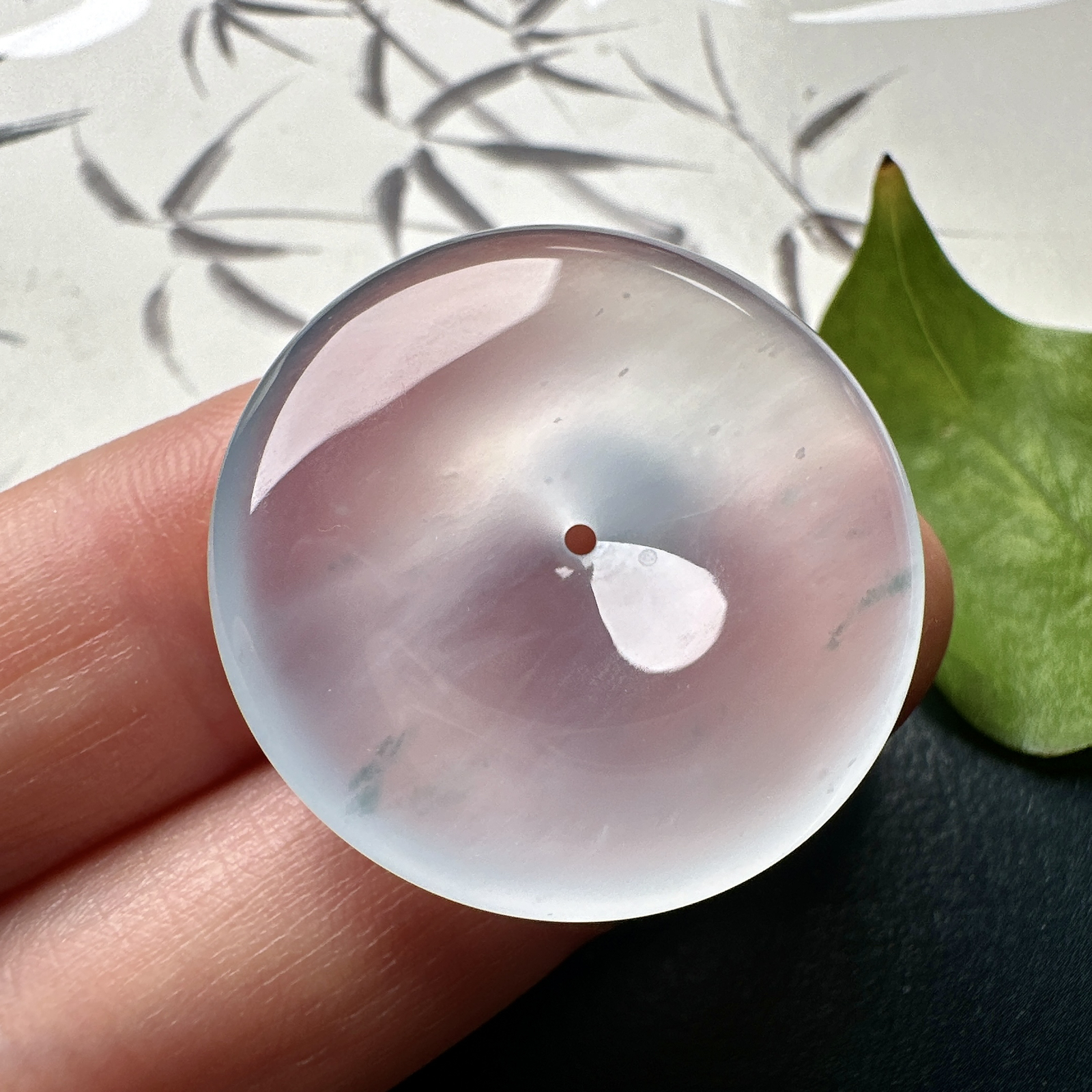 【冰种飘花平安扣】质地细腻冰润，品质很好，冰感十足，胶感明显，收藏品质。