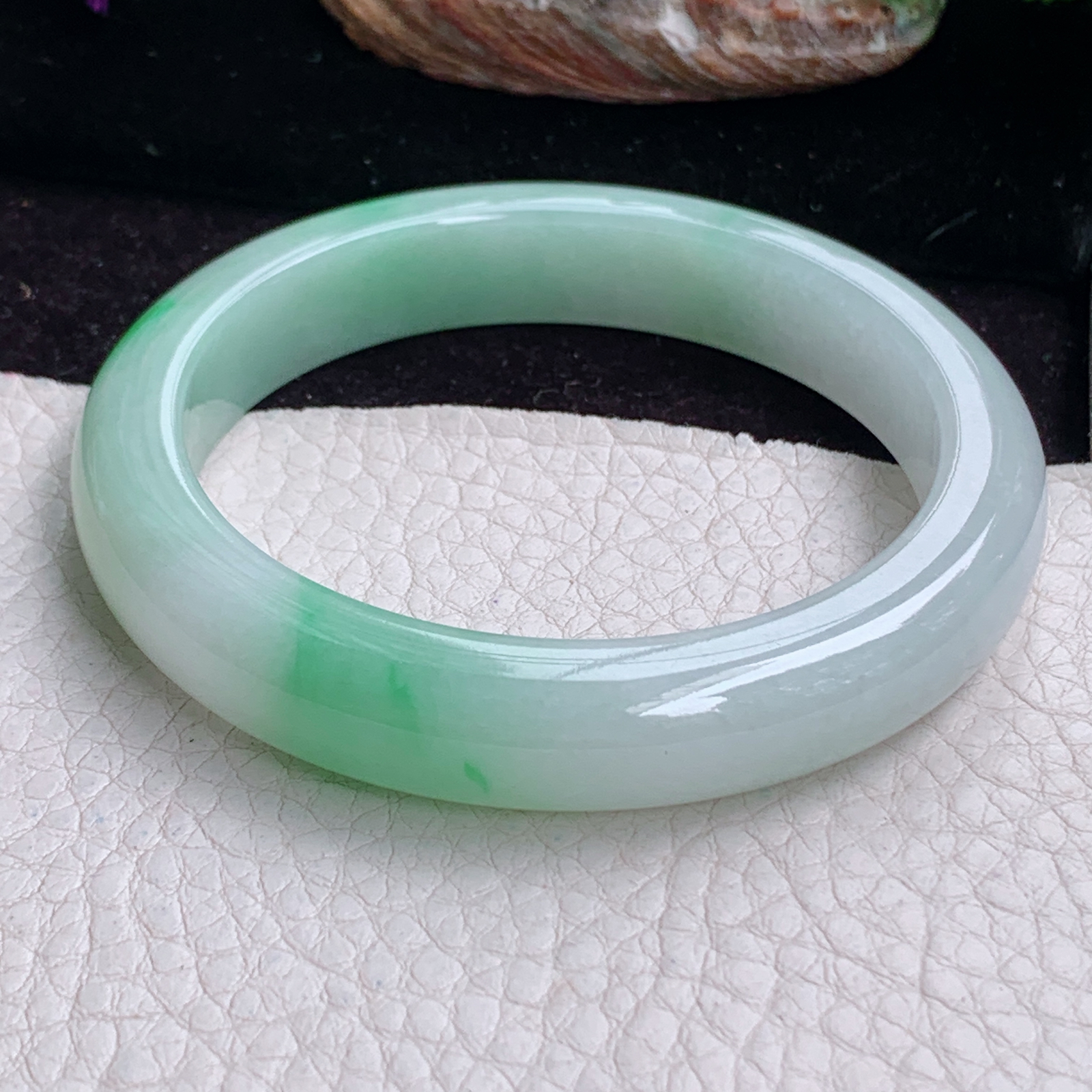 yh实拍56*11.2*8.2平安镯 天然缅甸翡翠手镯白底青正圈玉镯子