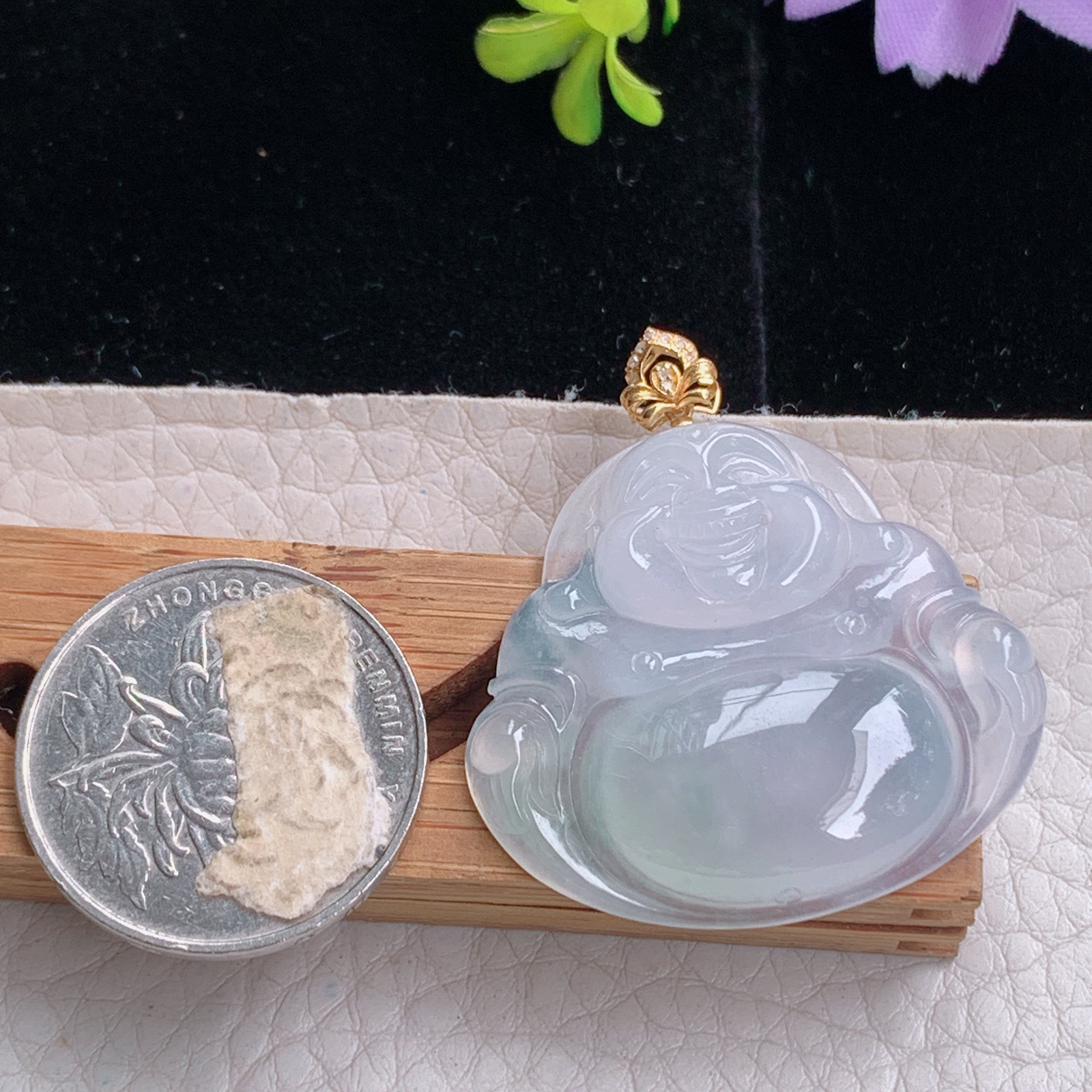 zz3实拍32*35.3*6缅甸翡翠白冰大佛公吊坠 镶18k金扣大肚弥勒佛毛衣坠